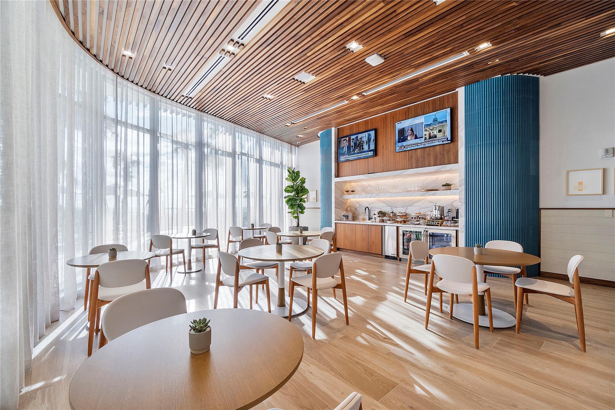 SOLEMAR Beachfront condo - Residential