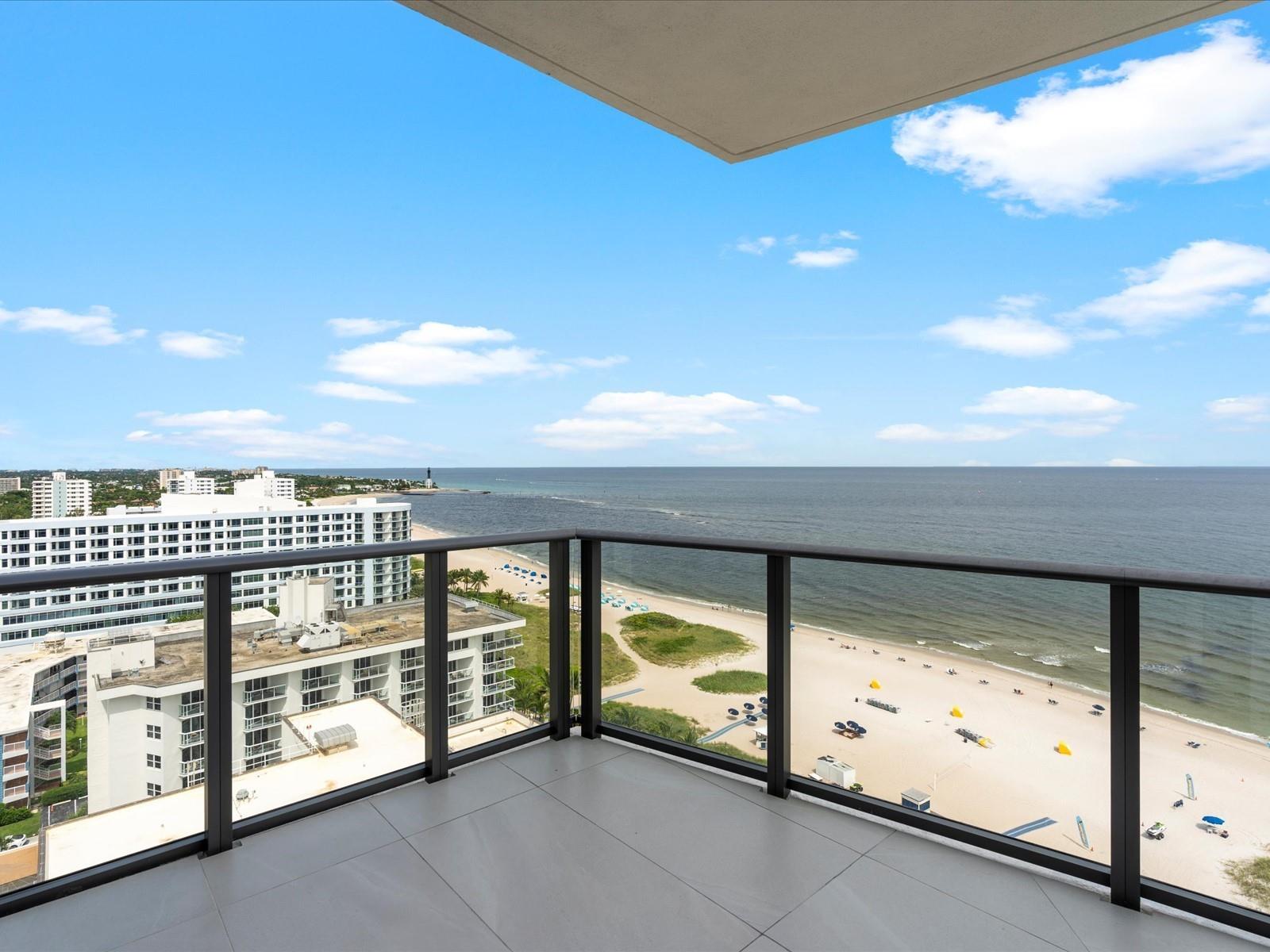 SOLEMAR Beachfront condo - Residential
