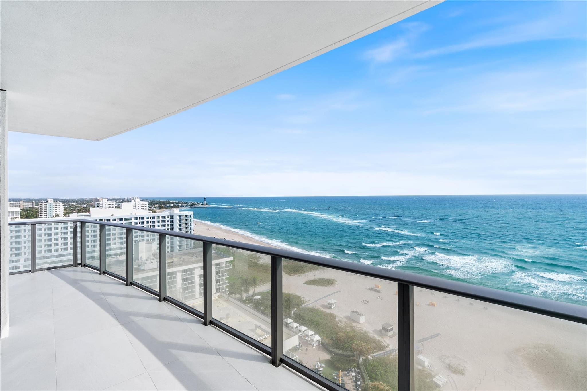 SOLEMAR Beachfront condo - Residential
