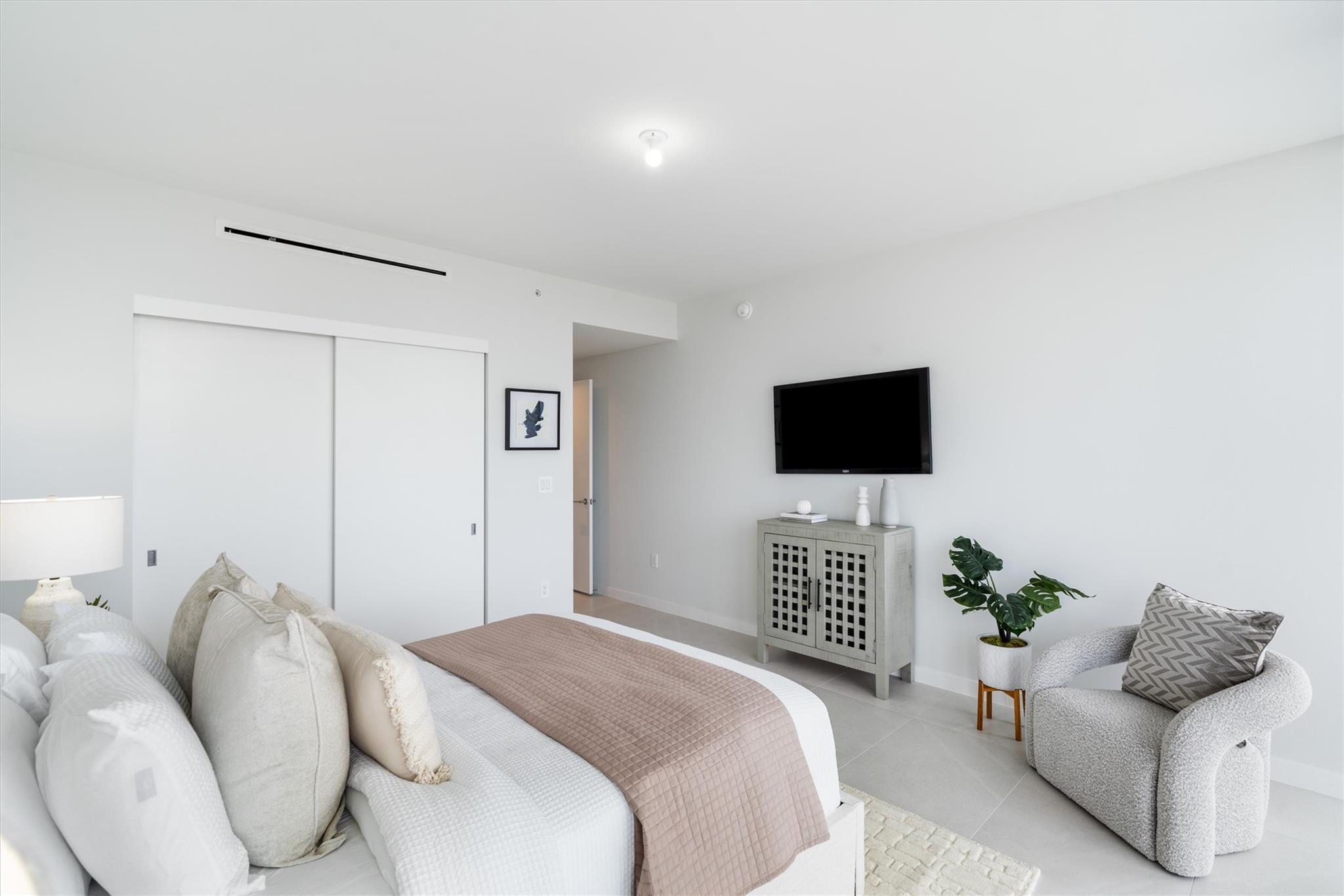 SOLEMAR Beachfront condo - Residential