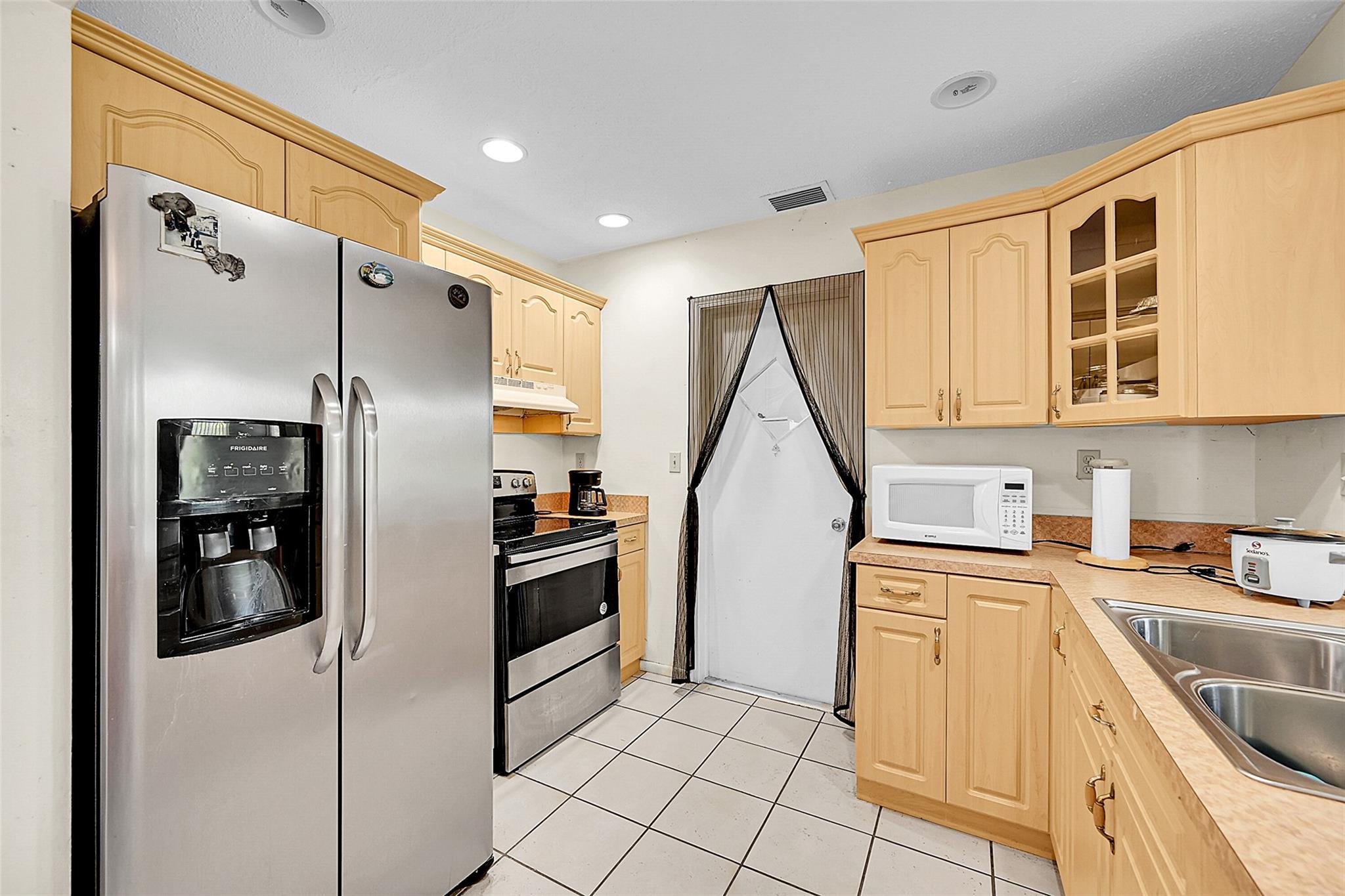 8309 NW 59th St