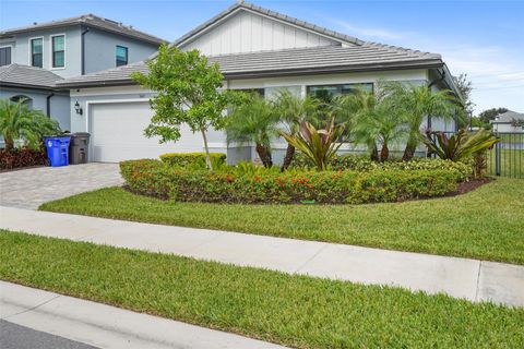 A home in Lauderdale Lakes