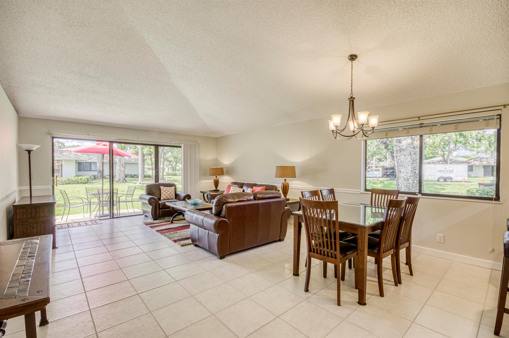 713 Club Drive