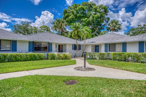 713 Club Drive Palm Beach Gardens FL 33418