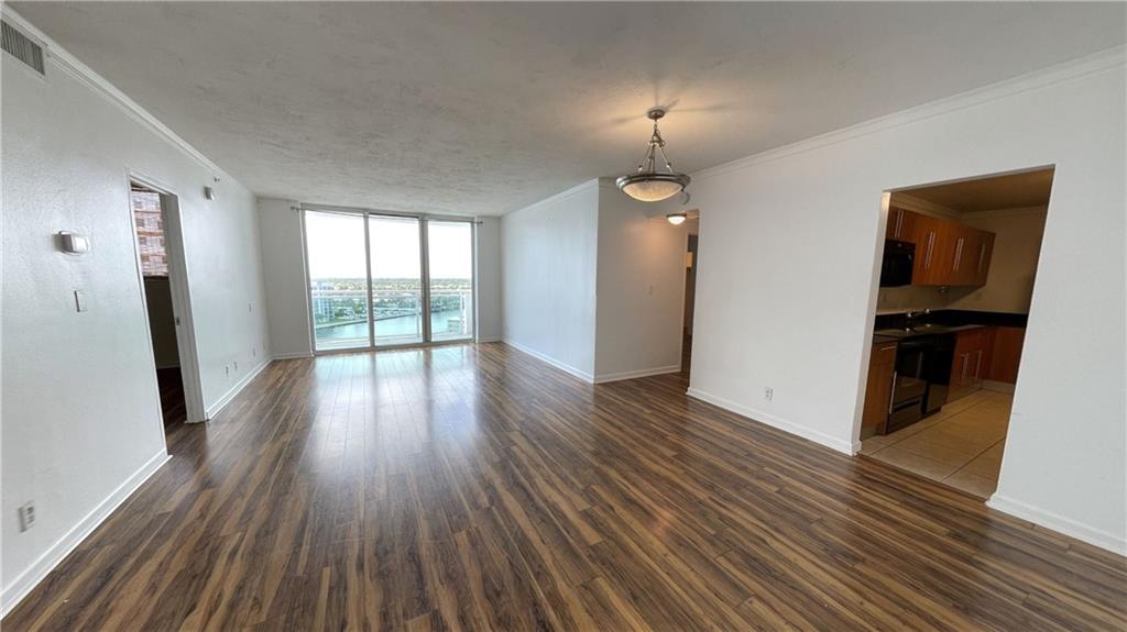 Residences On Hollywood B - Residential Lease