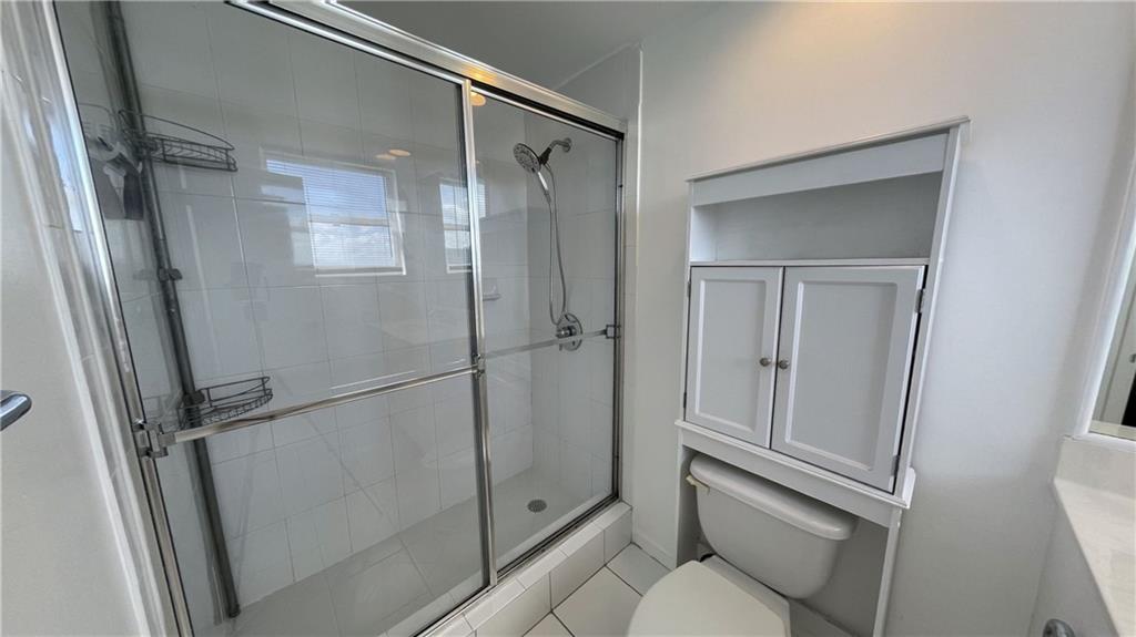 Residences On Hollywood B - Residential Lease