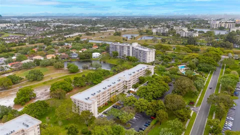 3503 Oaks Way Unit 413, Pompano Beach, FL MLS: F10491868