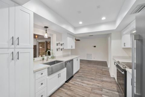 Tiny photo for 7307 SW 9th Court, Plantation, FL 33317 (MLS # B26018715)