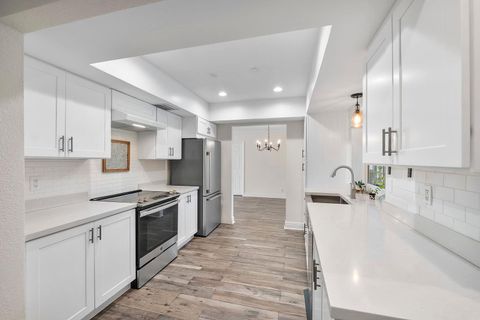 Tiny photo for 7307 SW 9th Court, Plantation, FL 33317 (MLS # B26018715)