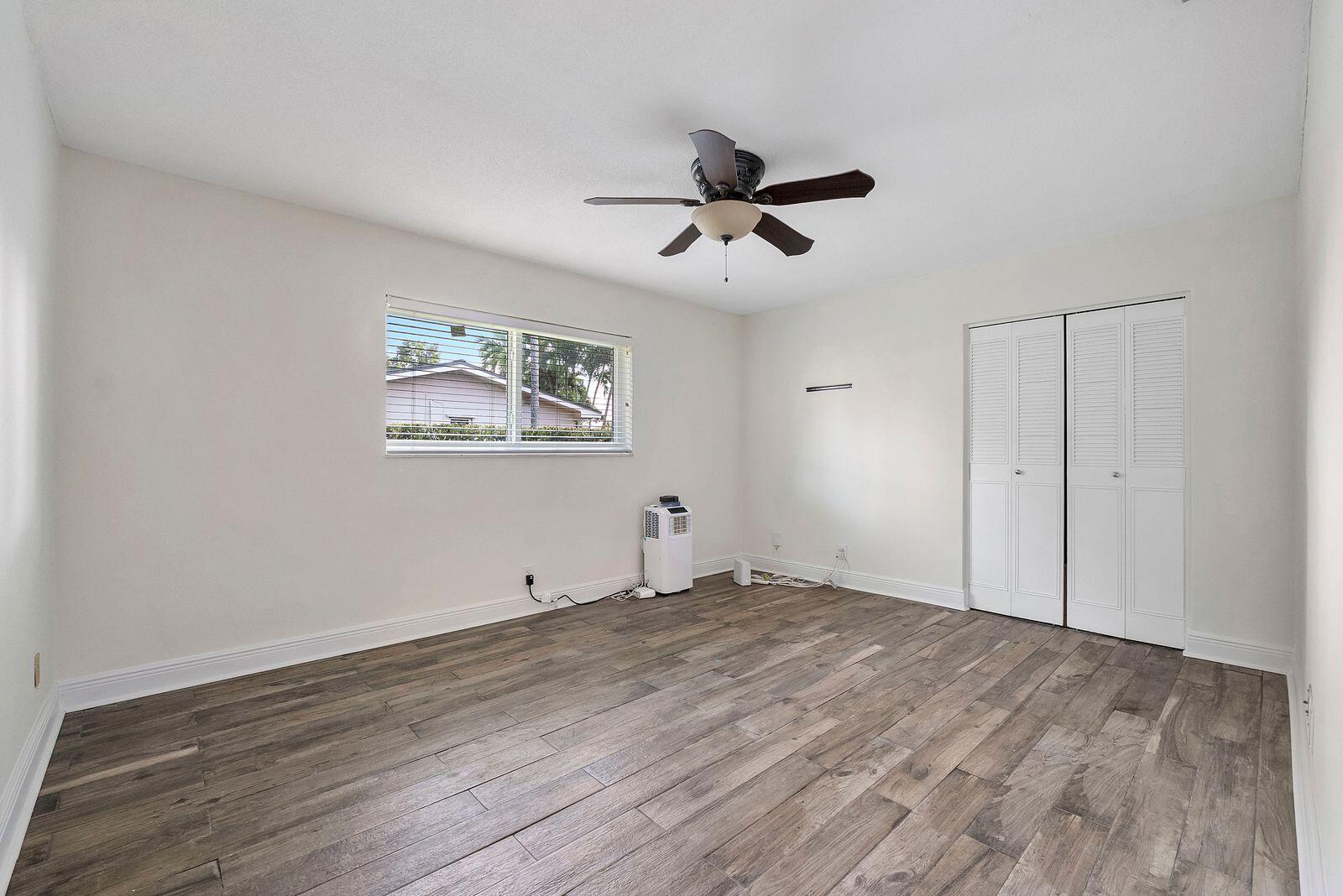 ROYAL PALM ESTATES SEC 4 - Residential