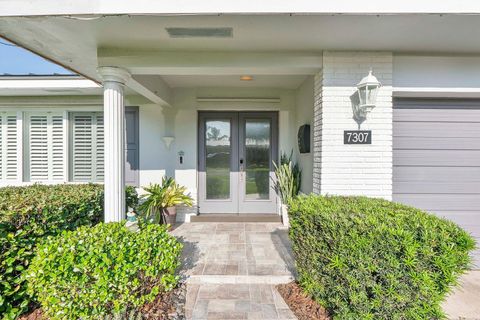 Tiny photo for 7307 SW 9th Court, Plantation, FL 33317 (MLS # B26018715)