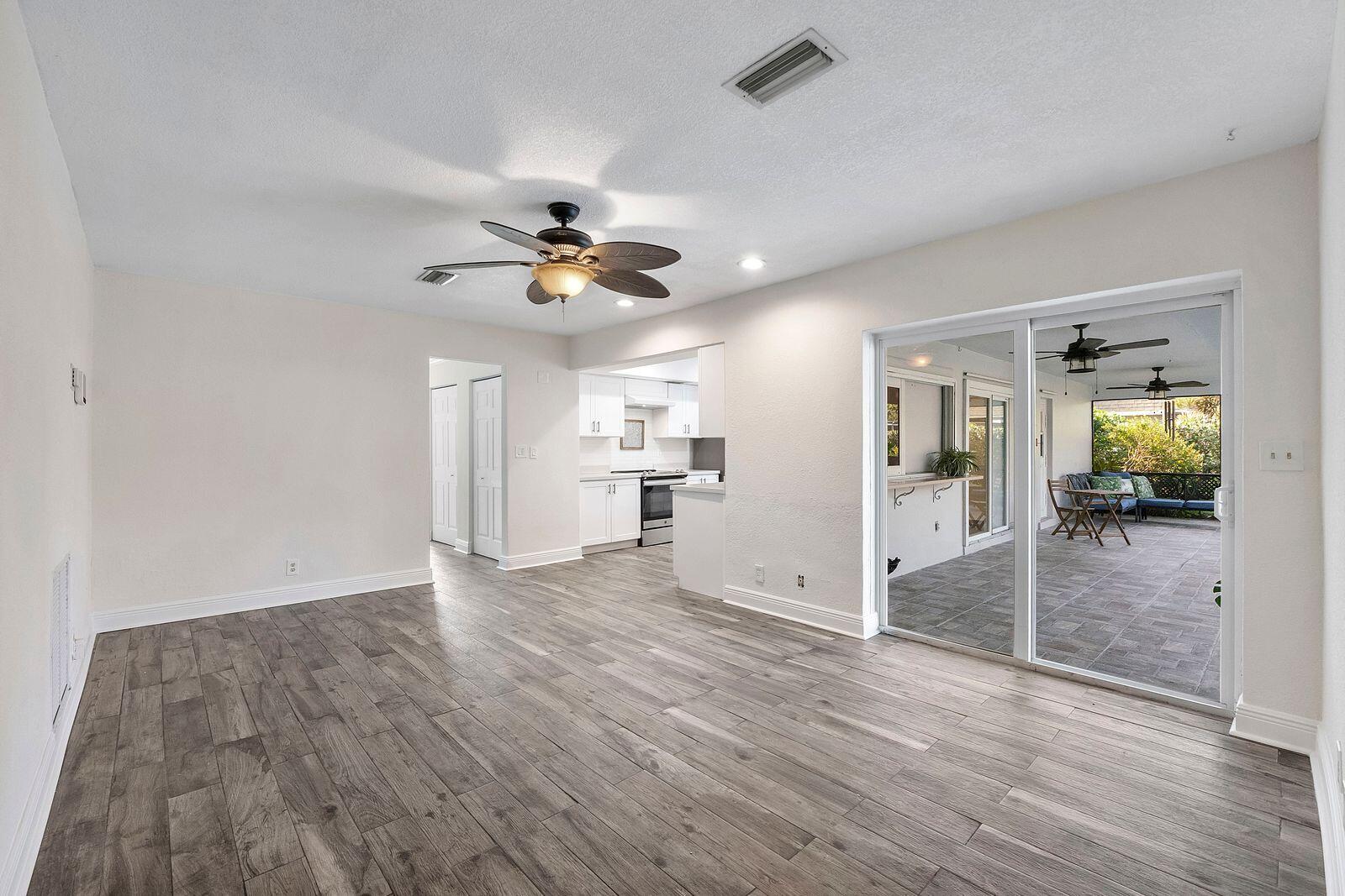 ROYAL PALM ESTATES SEC 4 - Residential