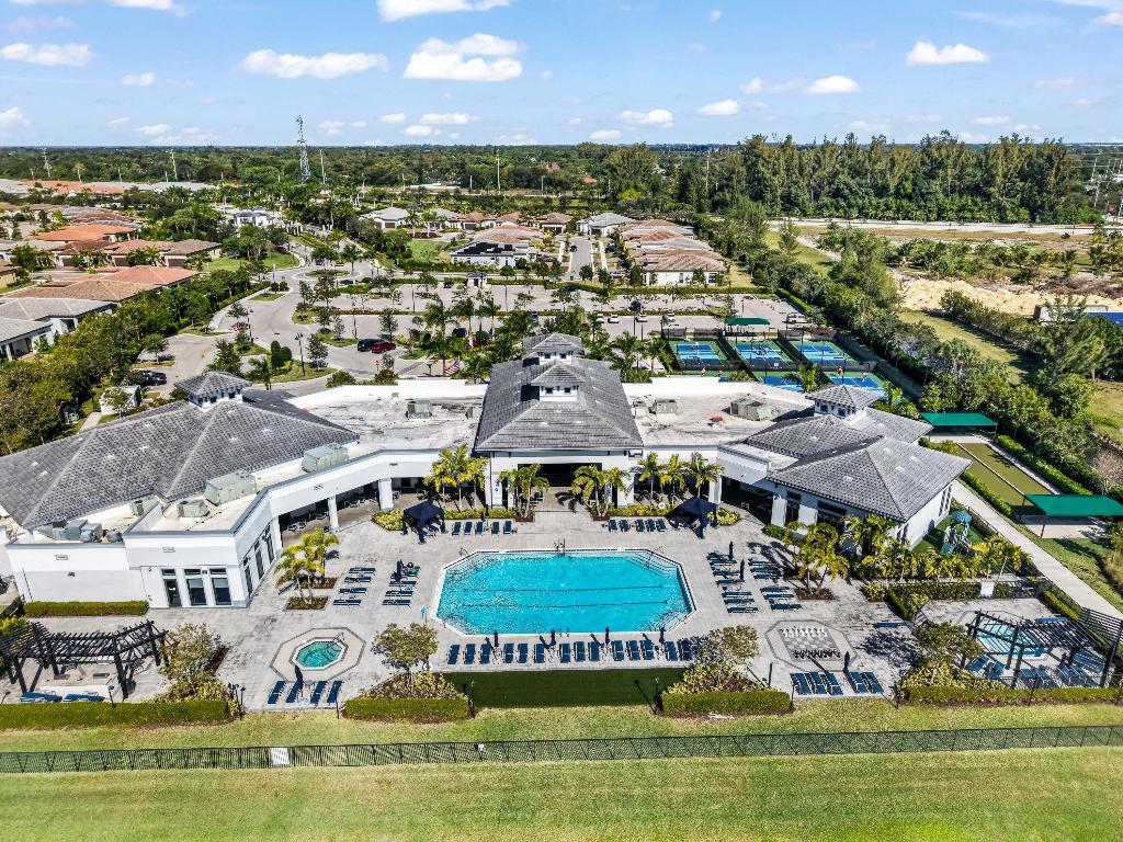 The Falls at Parkland - Residential