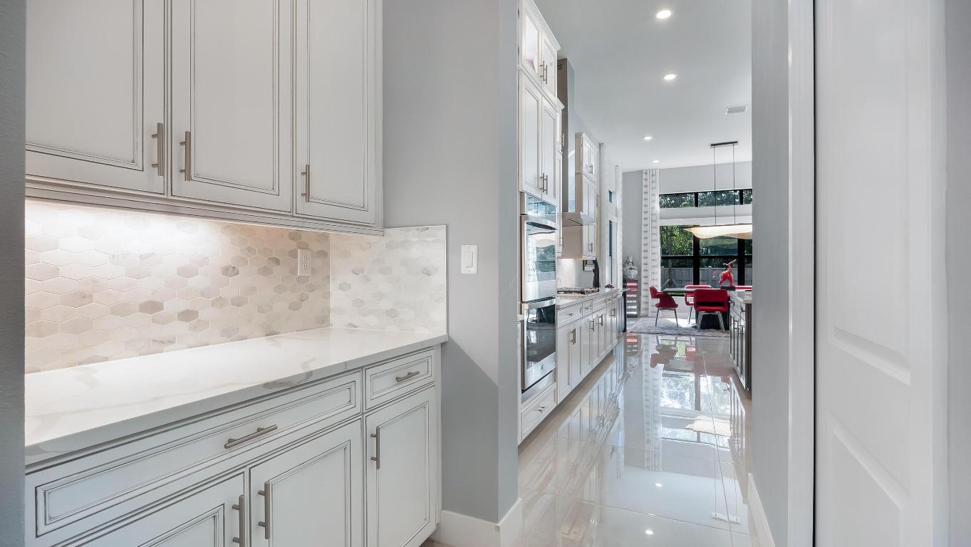 The Falls at Parkland - Residential