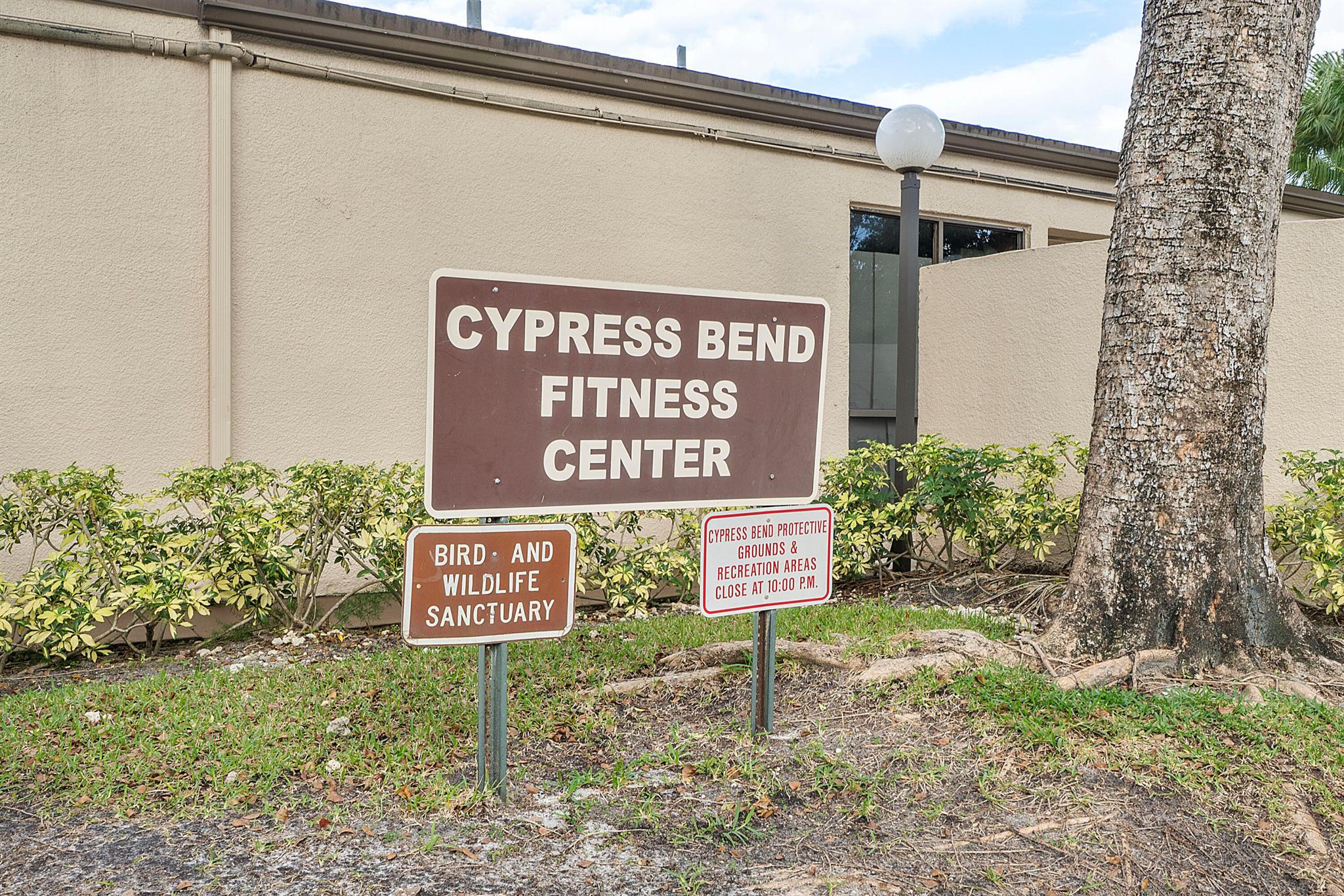 CYPRESS BEND CONDOMINIUM - Residential