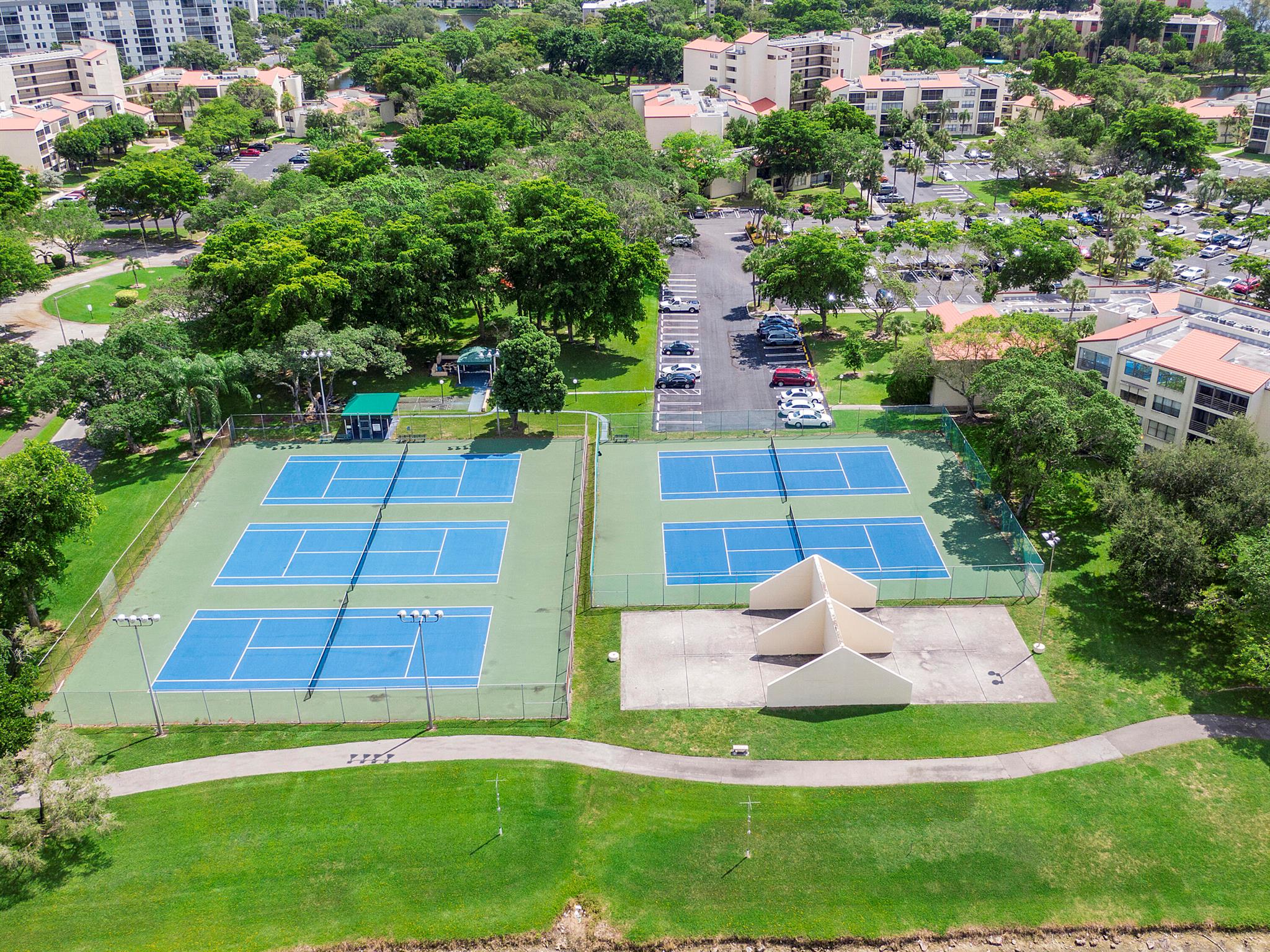 CYPRESS BEND CONDOMINIUM - Residential