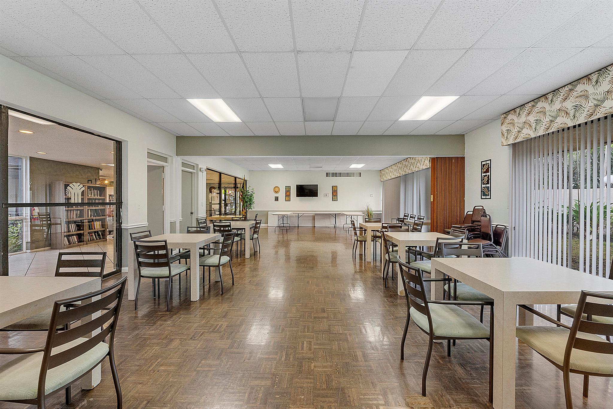 CYPRESS BEND CONDOMINIUM - Residential