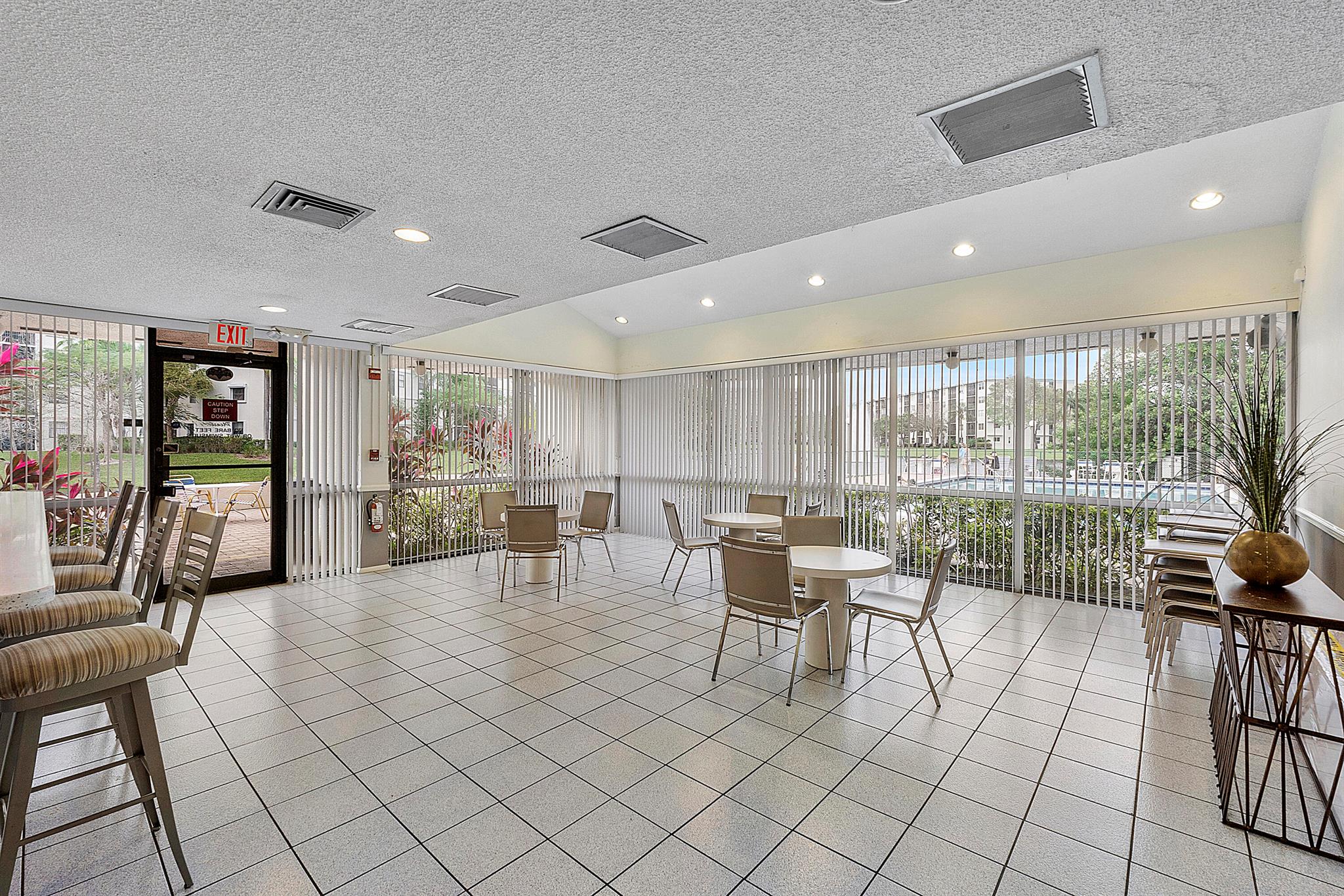 CYPRESS BEND CONDOMINIUM - Residential