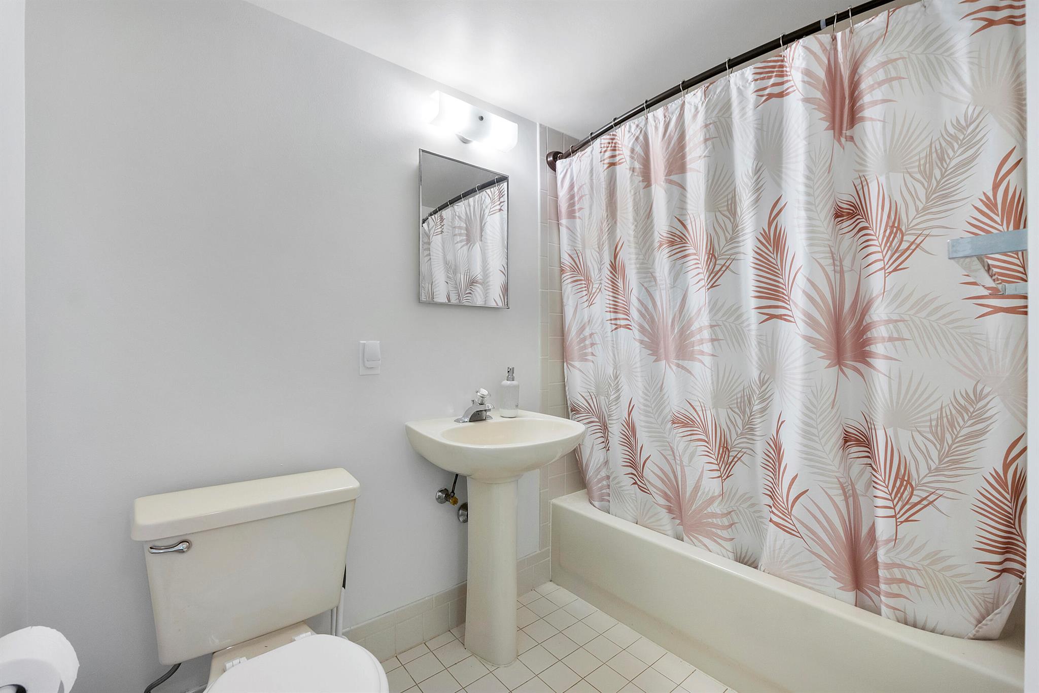CYPRESS BEND CONDOMINIUM - Residential