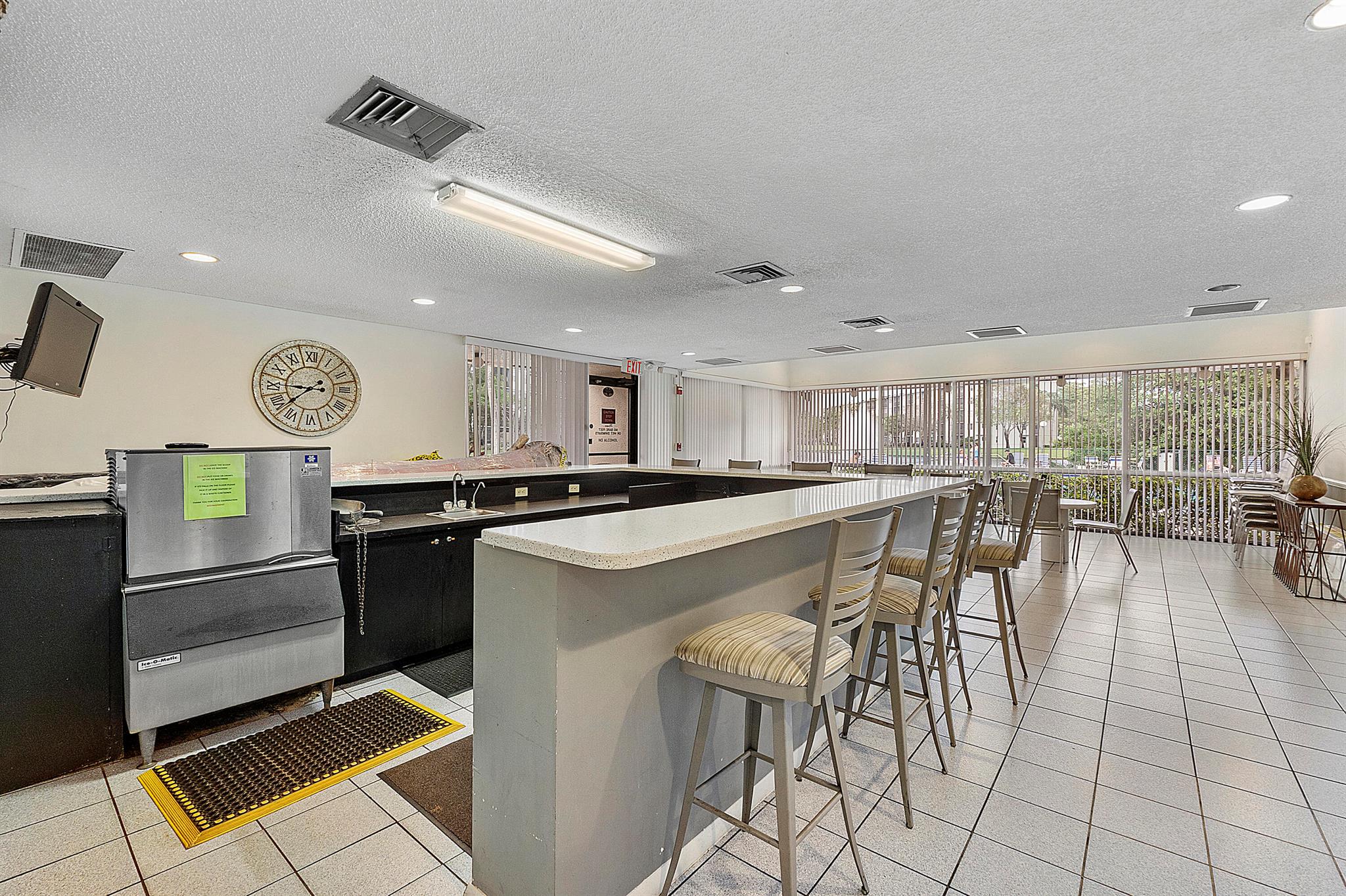 CYPRESS BEND CONDOMINIUM - Residential
