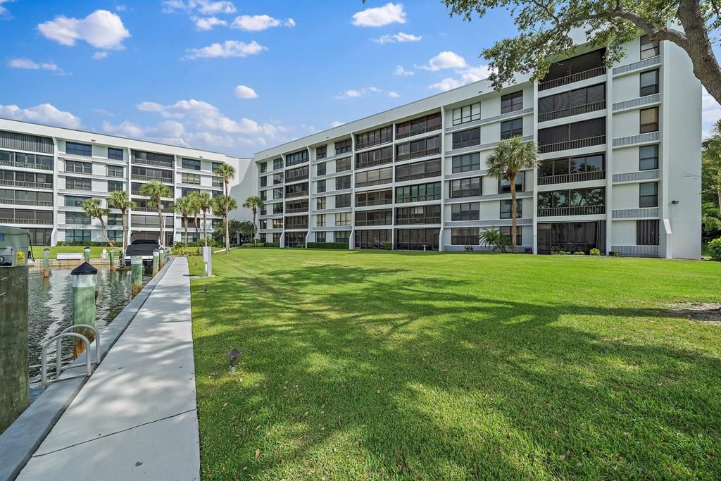 Photo of 1748 Jupiter Cove Drive #322, Jupiter, FL 33469 (MLS # R10755215)