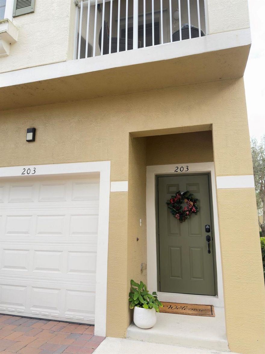 Meticulously maintained 2br/2 baths/1 car garage unit ready to move in. Located in private, gated community in heart of Stuart. Close to the shops, restaurant entertainment, beautiful beaches and historic downtown. Top rated schools. Community offers luxury pool, clubhouse, fitness, grill, and more. Easy access to I-95 and FL Turnpike. Furnishing negotiable. No leasing first year of ownership. Pet friendly community.