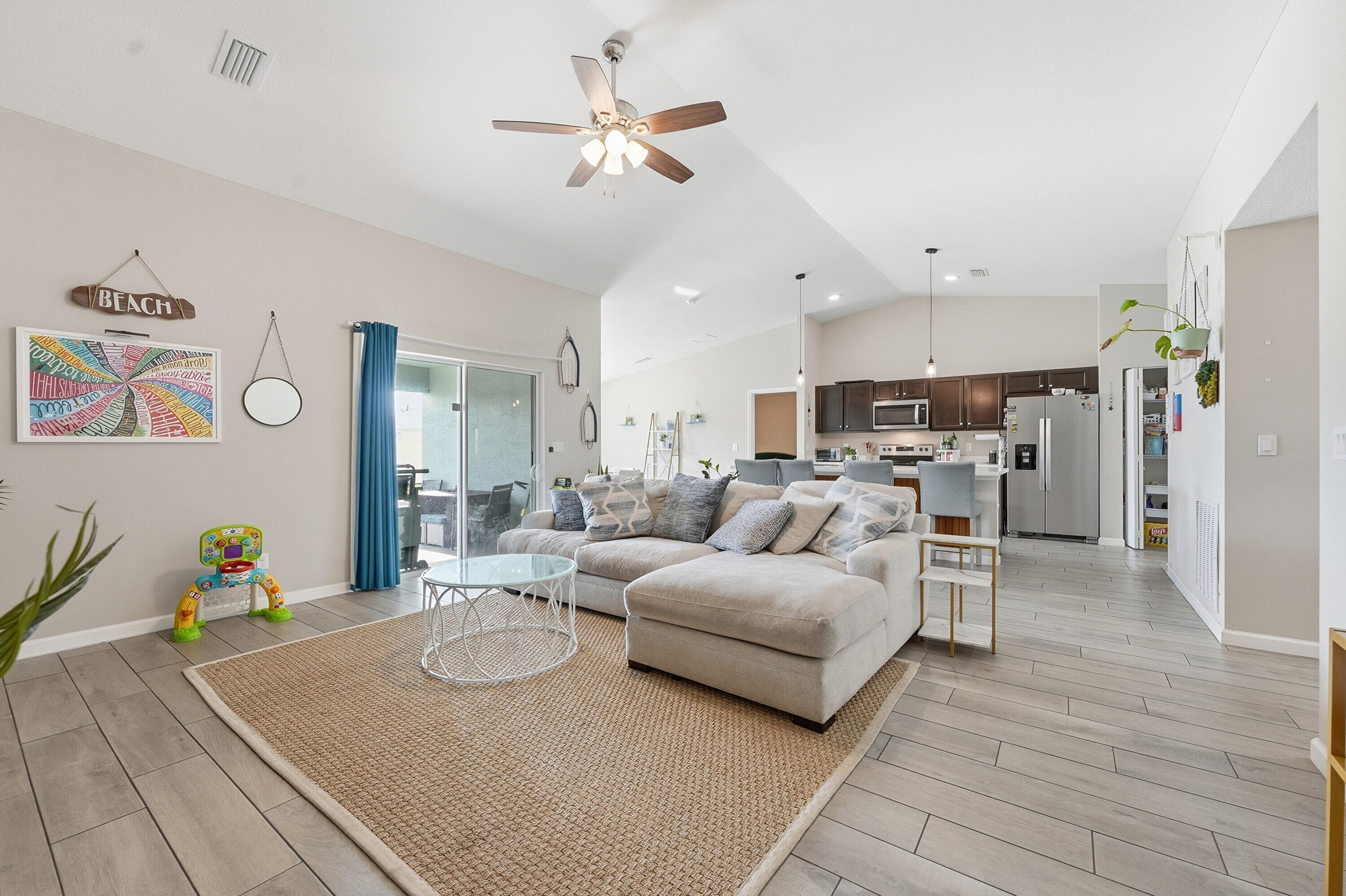 PORT ST LUCIE SECTION 8 - Residential