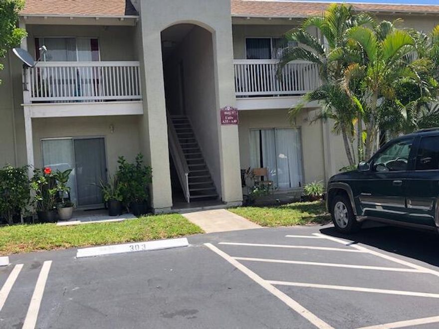 Nice condo in best of the best location.  Walk to Palm Beach Outlet mall, bank, and other shopping areas.  Very close to downtown activities, train, bus and best of all the beach.