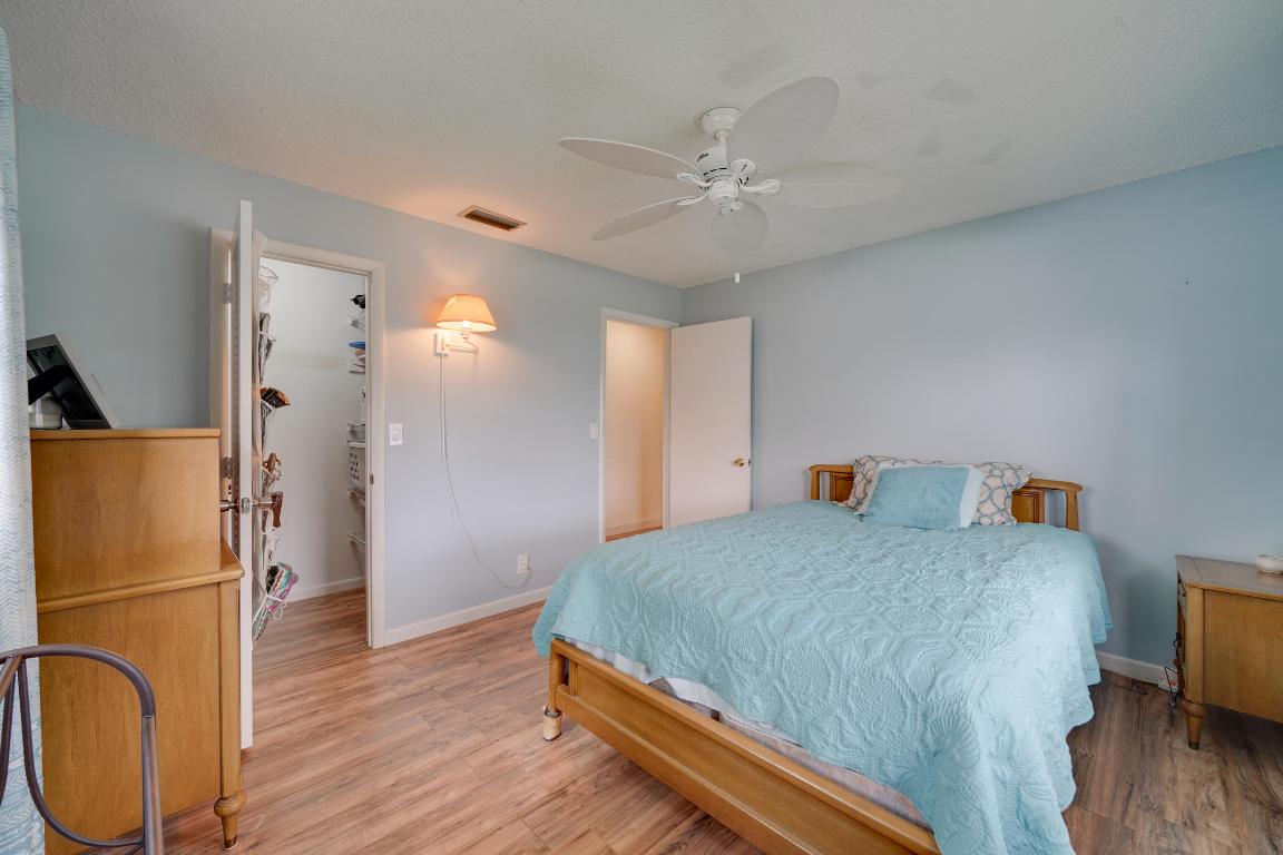 PALM BEACH LEISUREVILLE SEC 2 - Residential