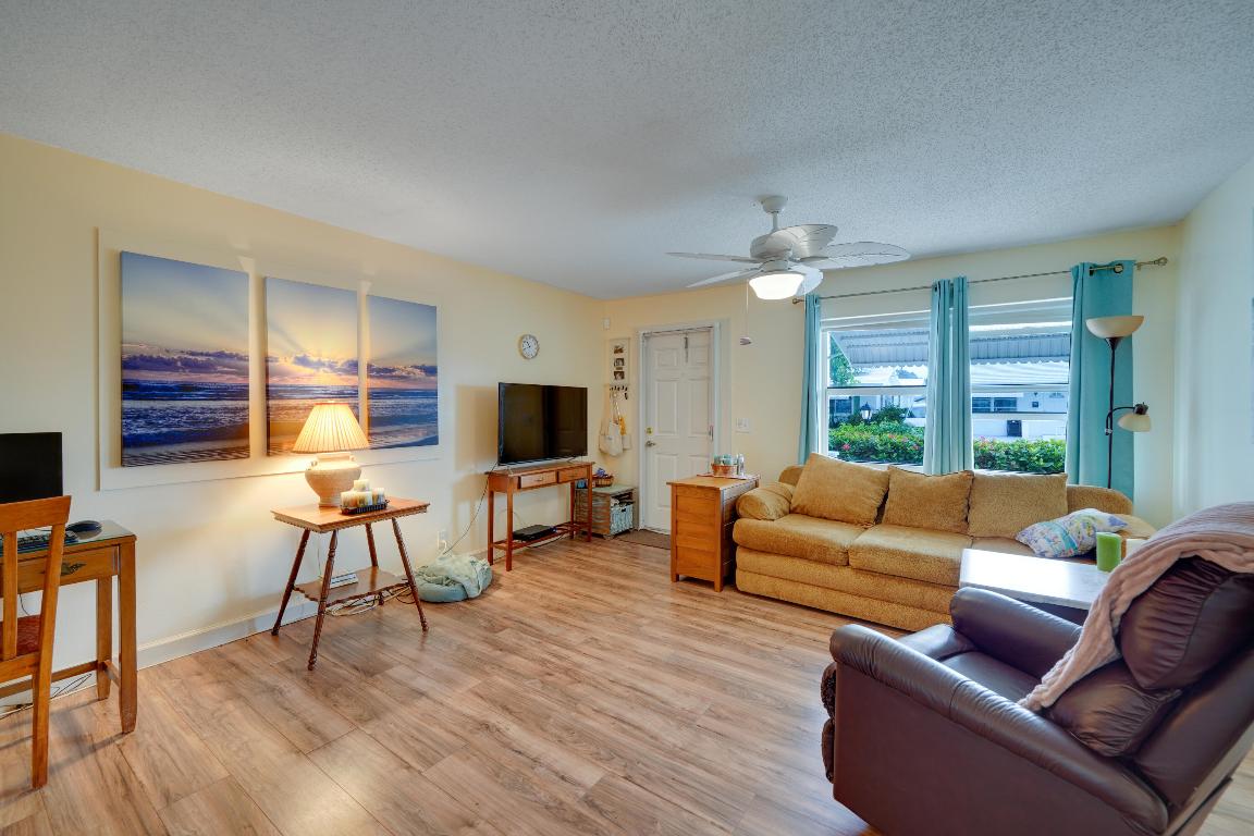 PALM BEACH LEISUREVILLE SEC 2 - Residential