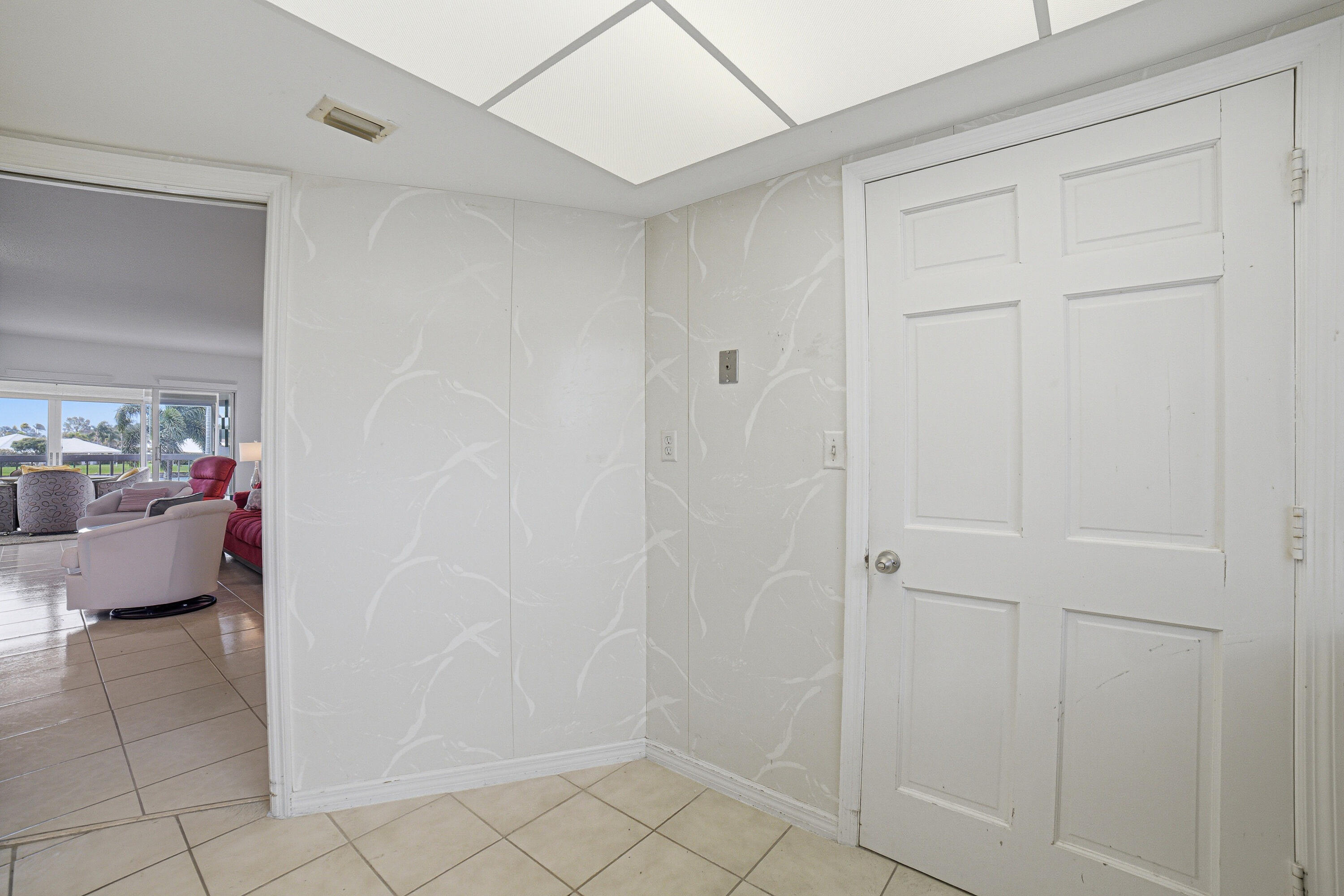 ATLANTIS REGENCY CONDO - Residential