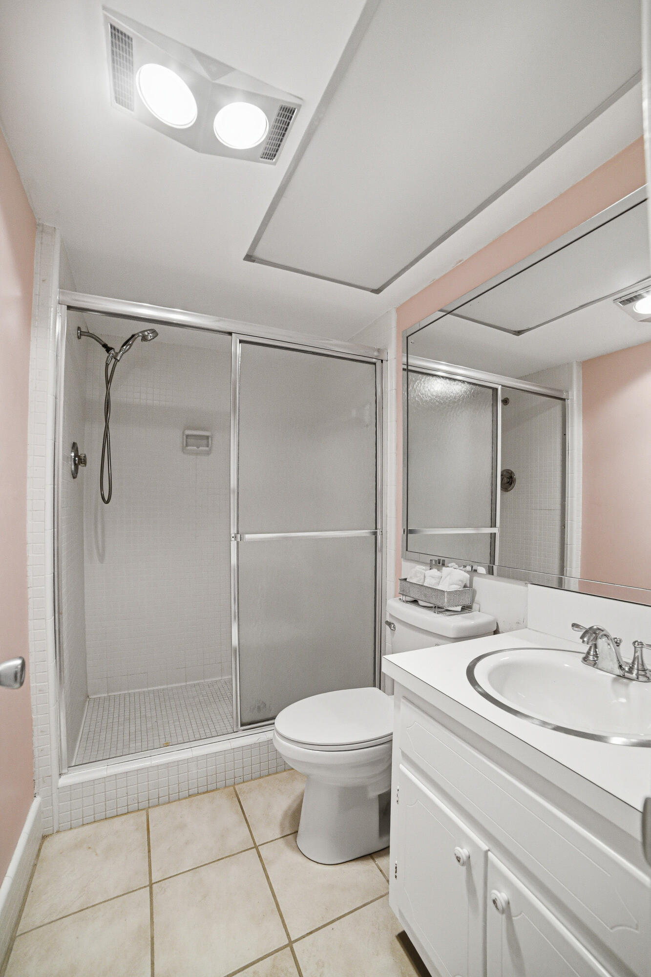 ATLANTIS REGENCY CONDO - Residential