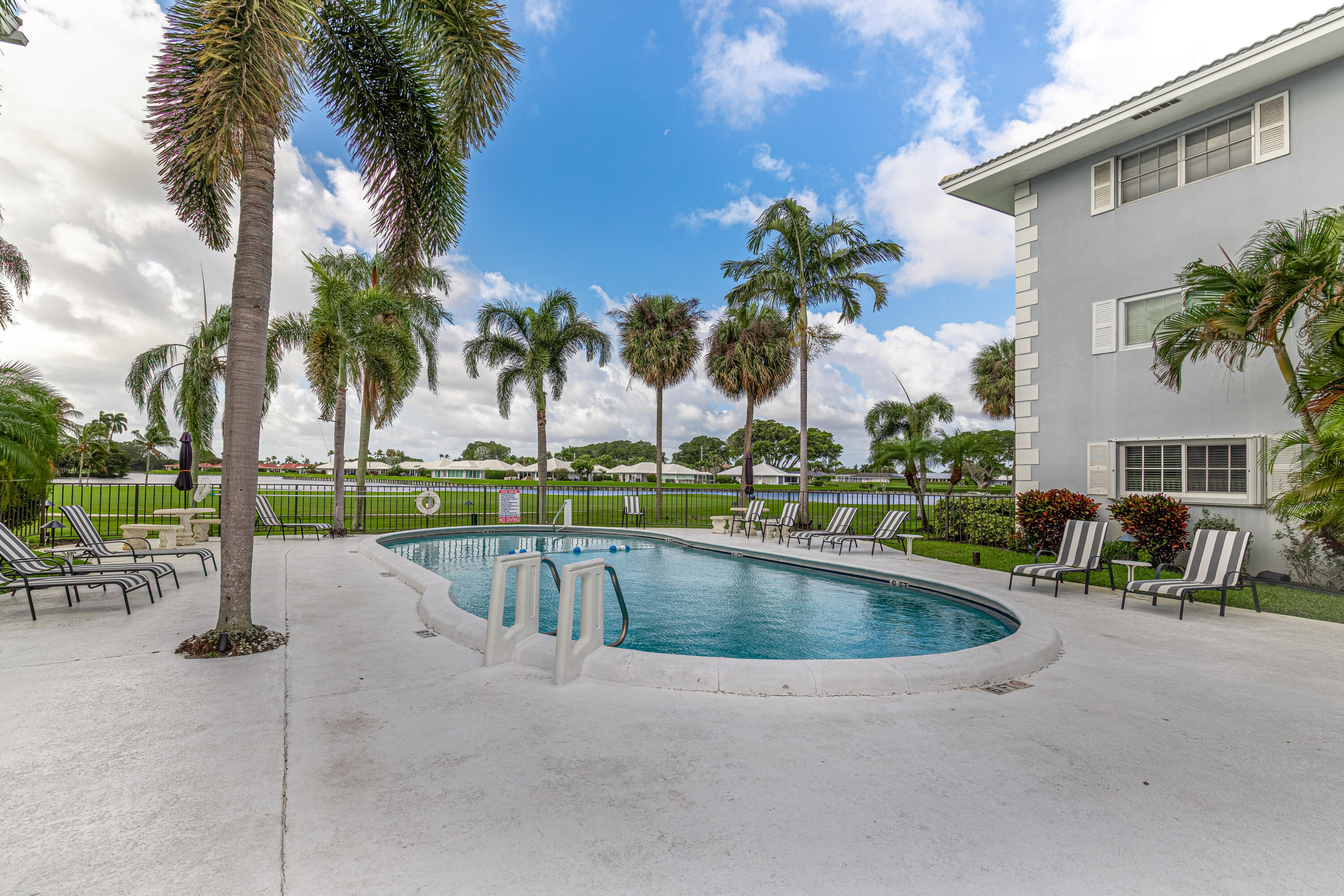 ATLANTIS REGENCY CONDO - Residential