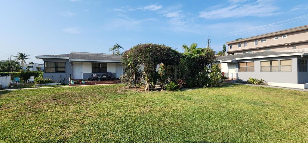 Photo of 130 S Lakeside 1 Drive, Lake Worth Beach, FL 33460 (MLS # R11057260)