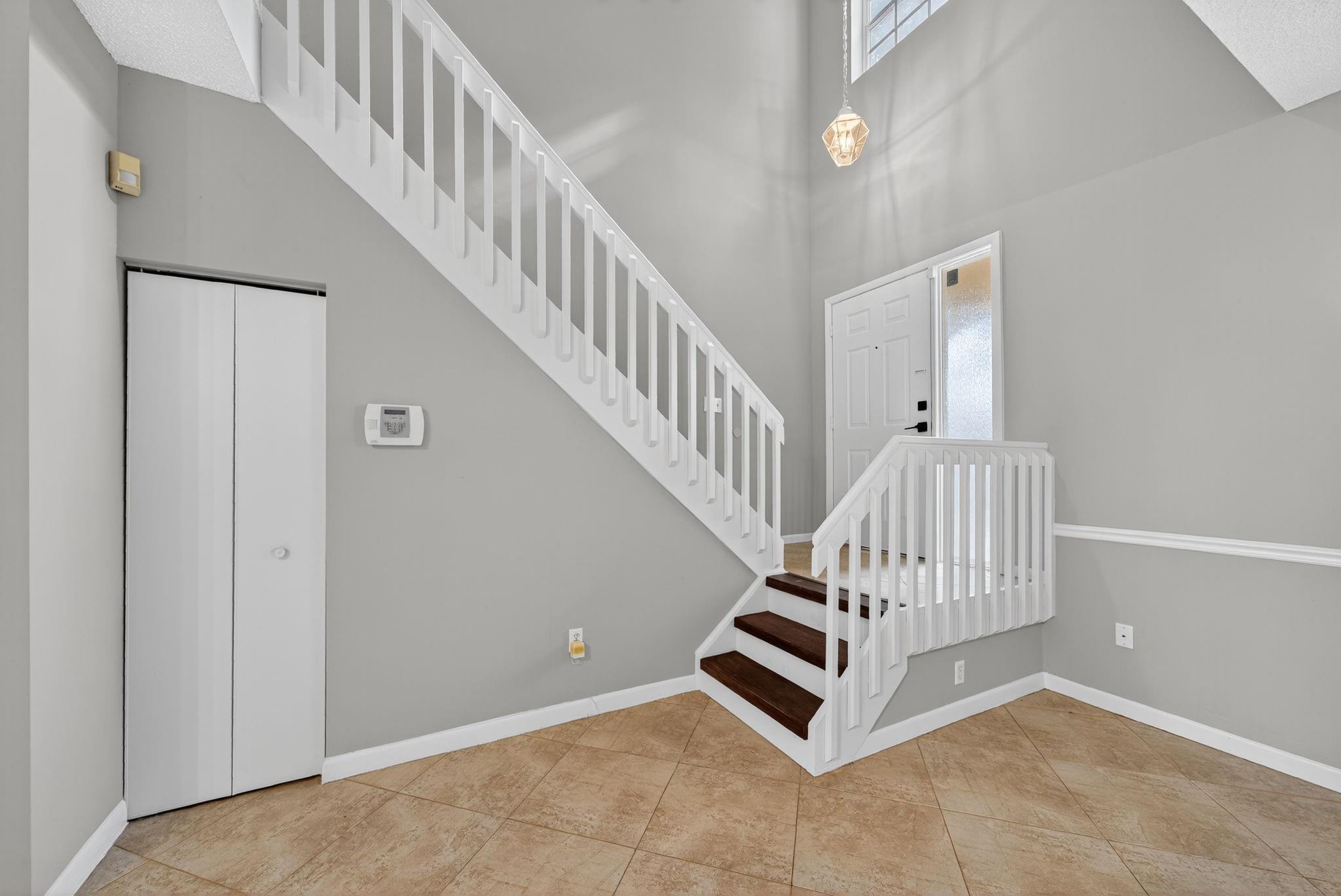 GOVERNORS WALK - Residential