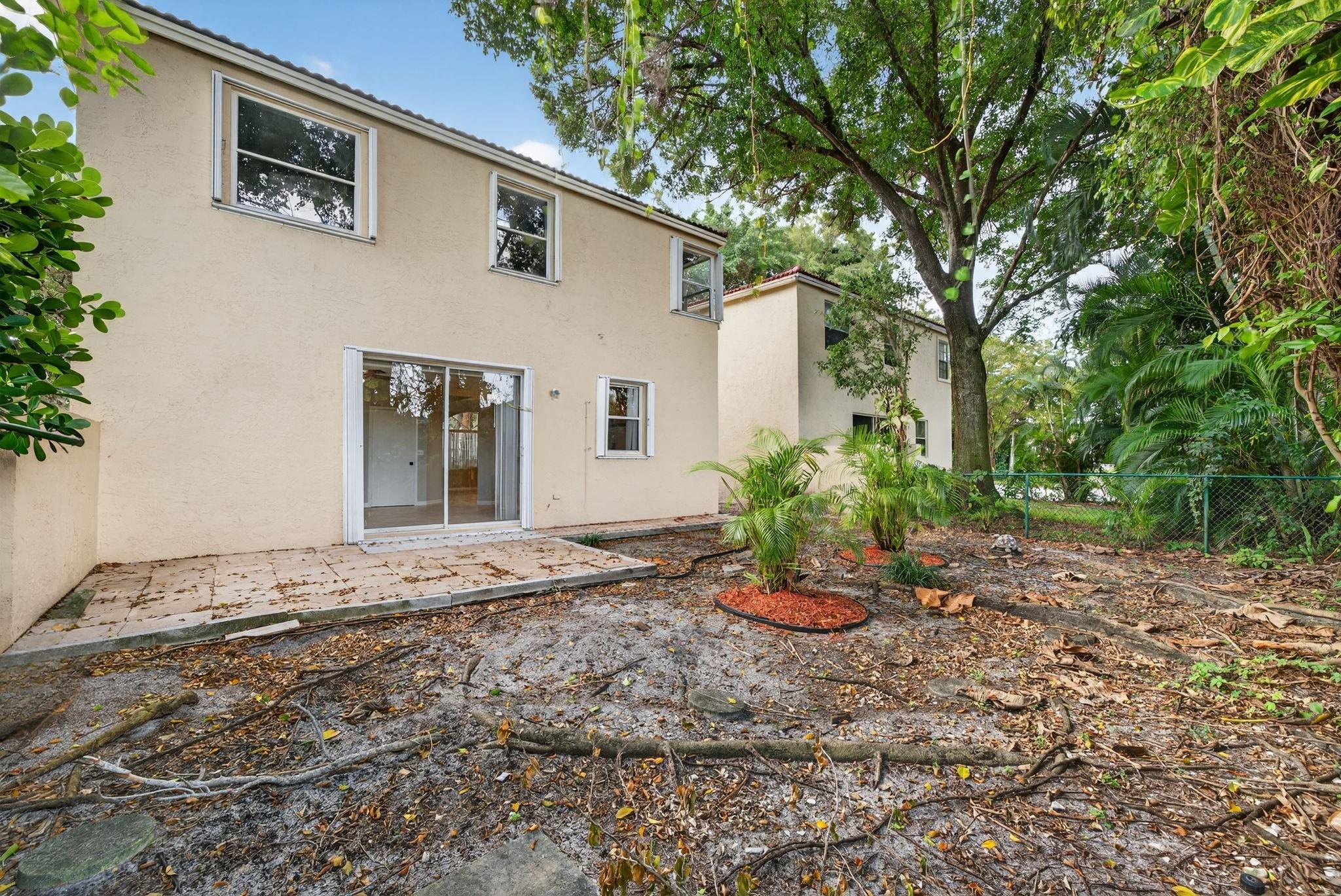 GOVERNORS WALK - Residential