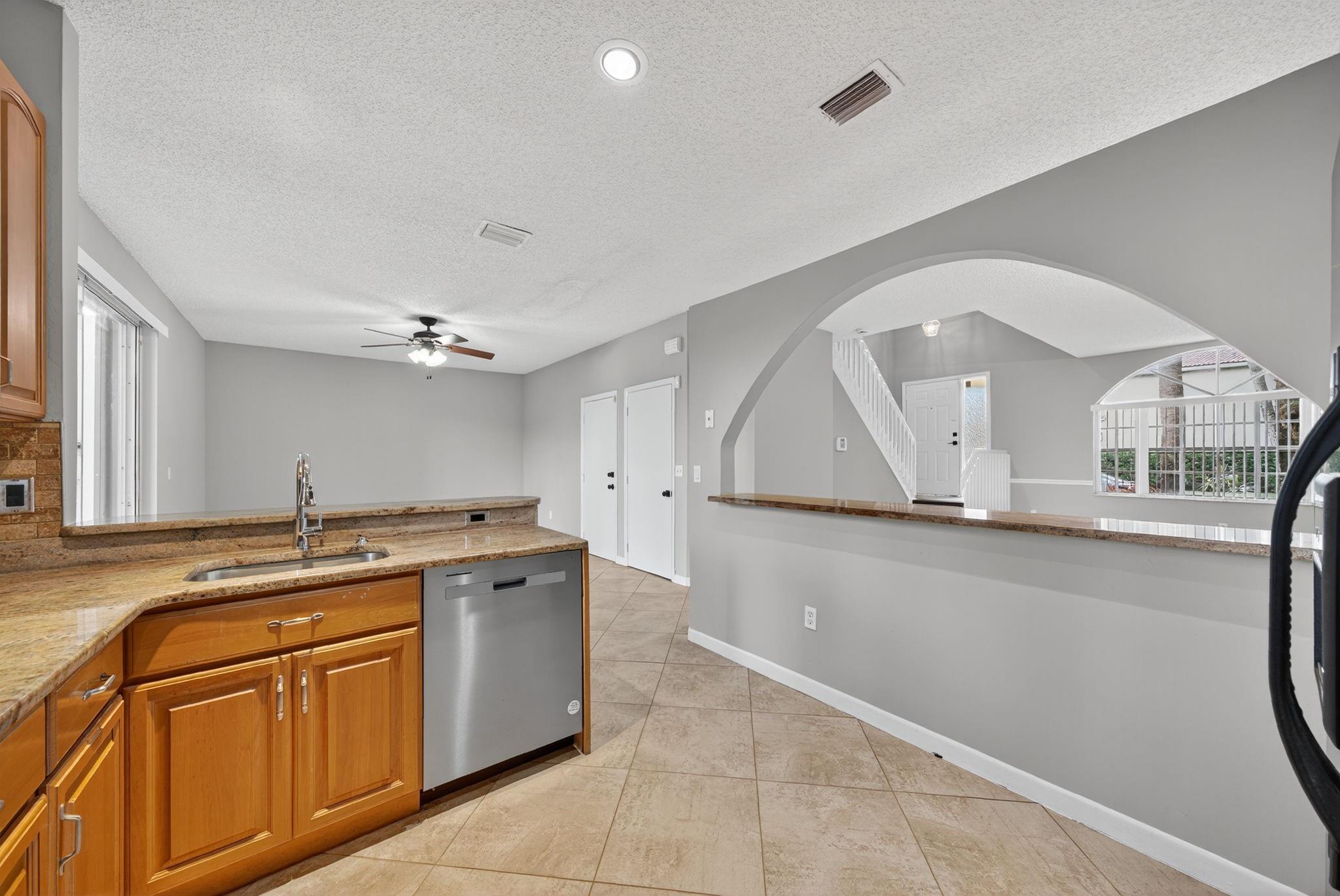 GOVERNORS WALK - Residential