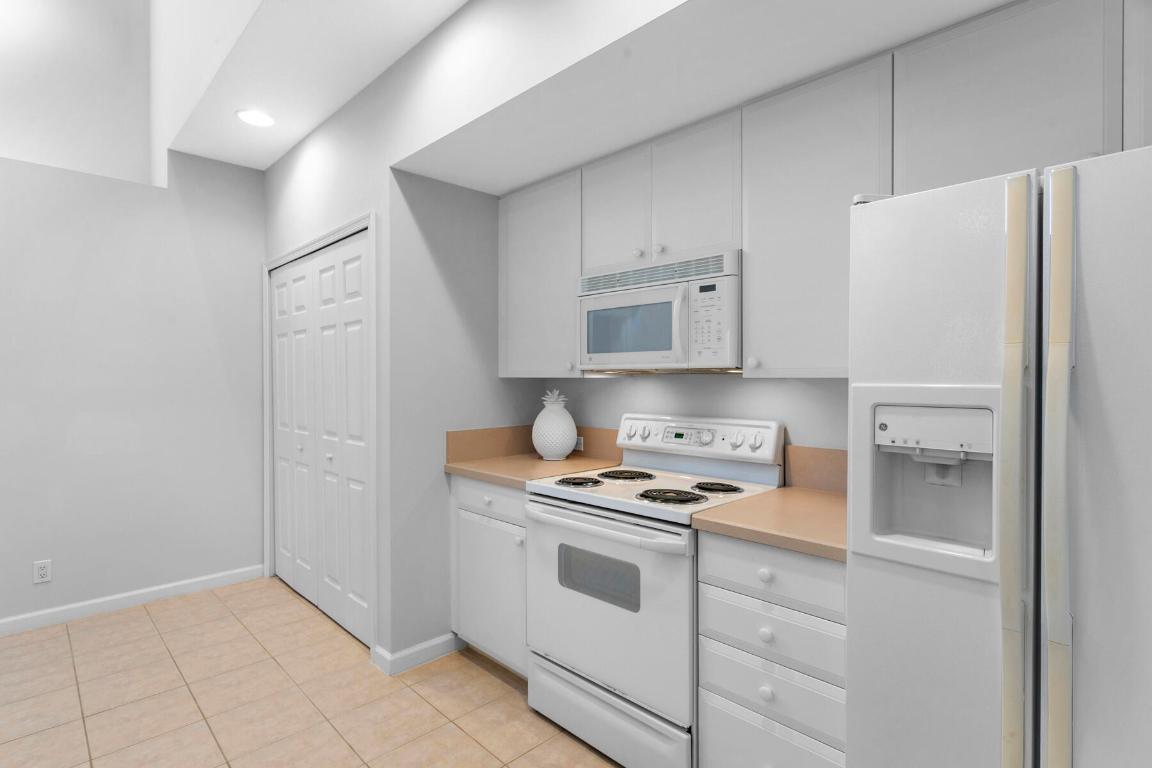 Ibis-Larkspur Landing - Residential