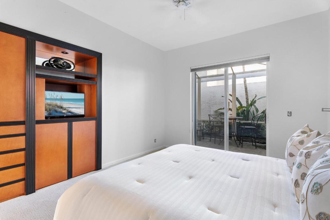 Ibis-Larkspur Landing - Residential