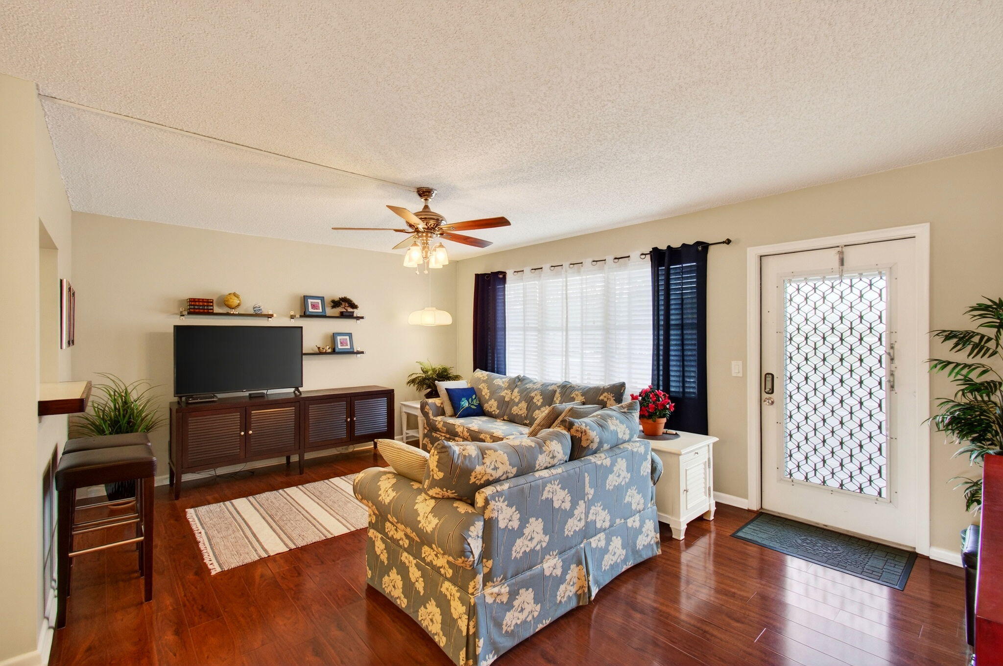 CAMBRIDGE D CONDO - Residential