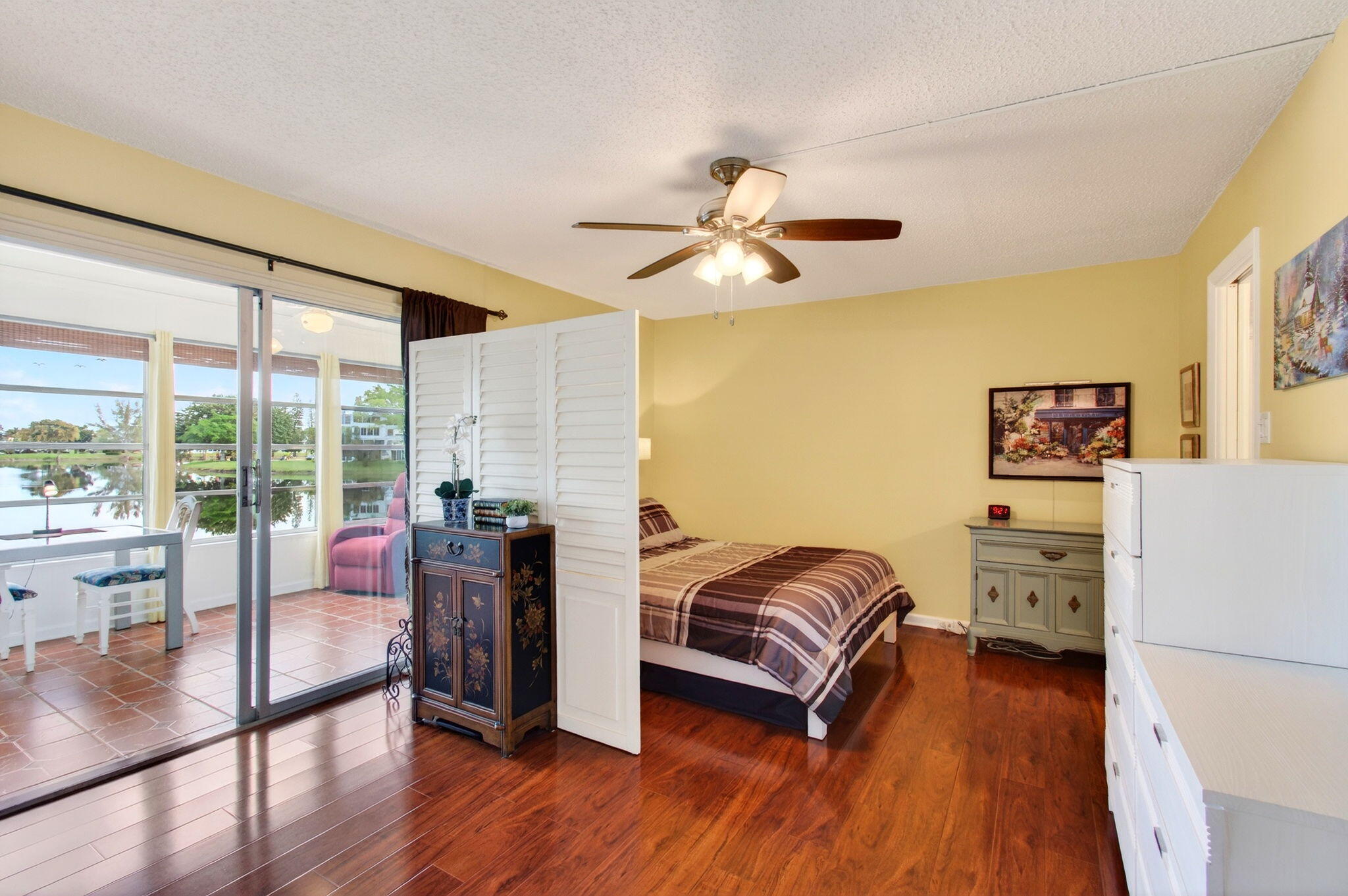 CAMBRIDGE D CONDO - Residential