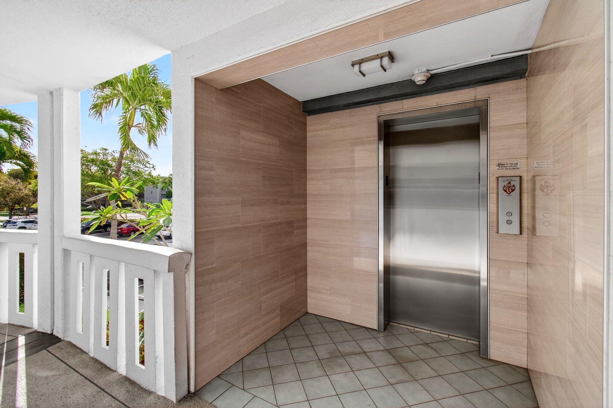 CAMBRIDGE D CONDO - Residential