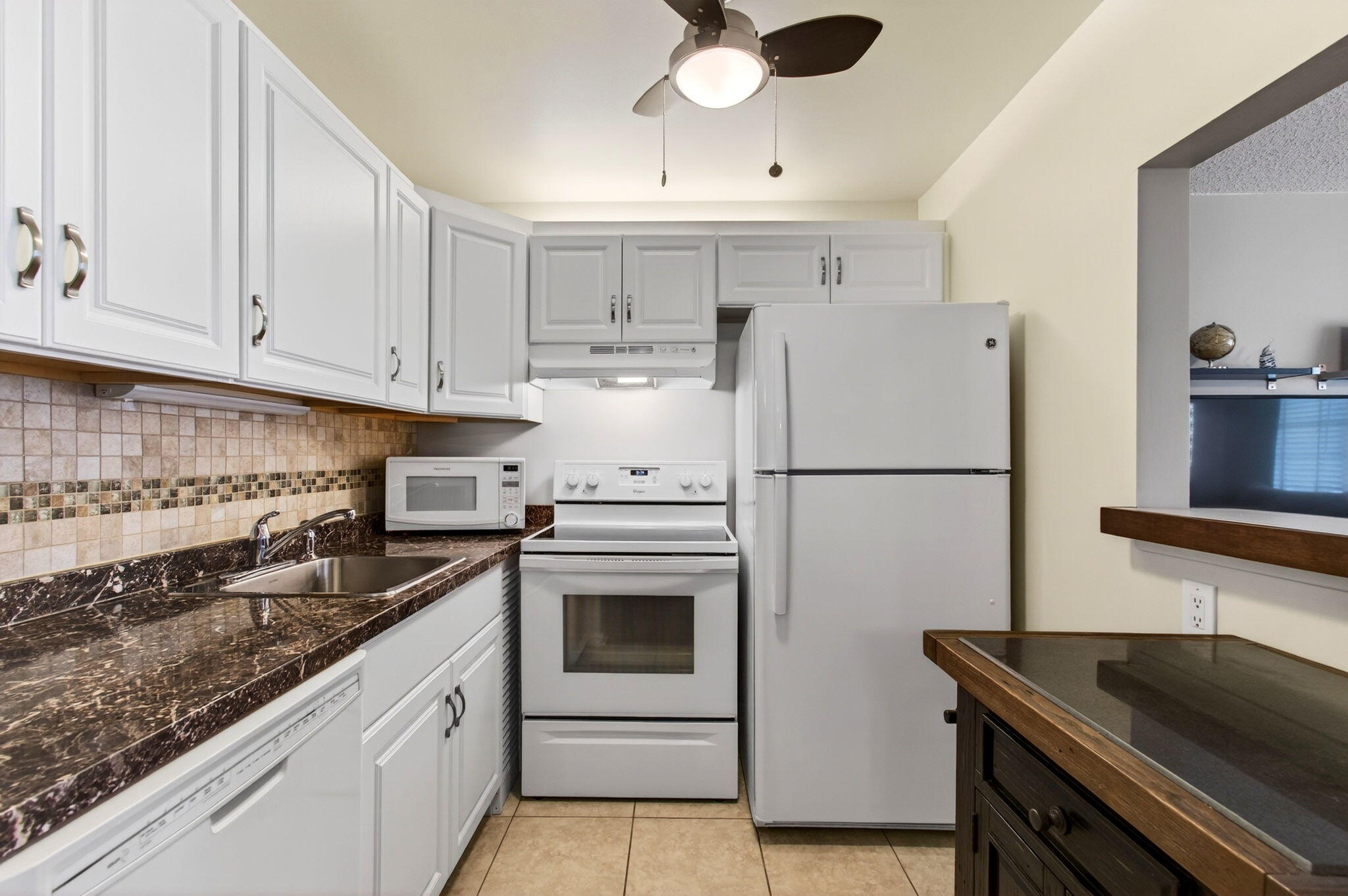 CAMBRIDGE D CONDO - Residential