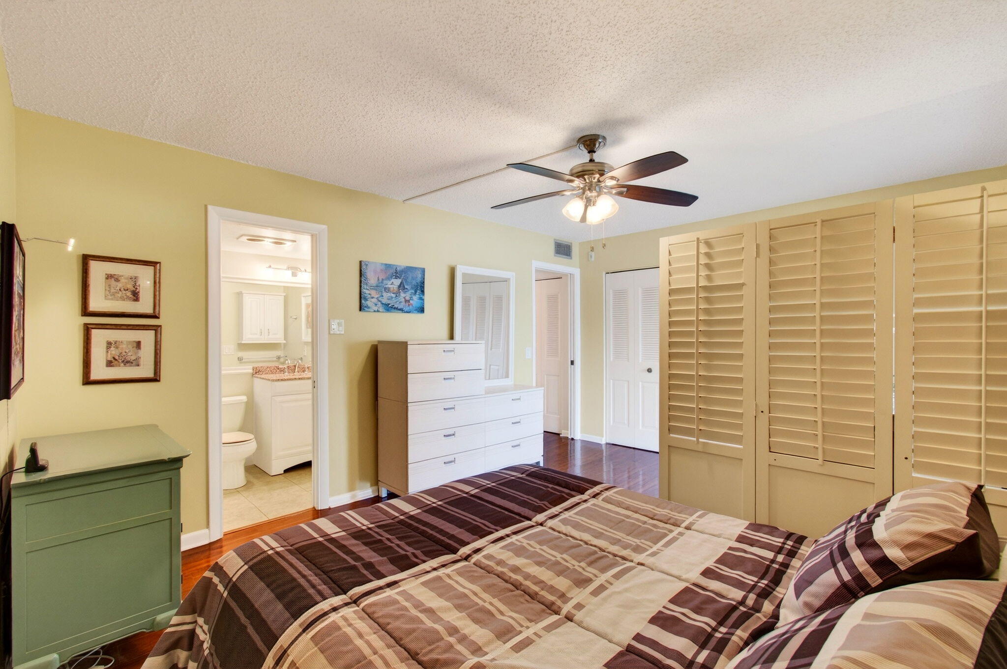 CAMBRIDGE D CONDO - Residential