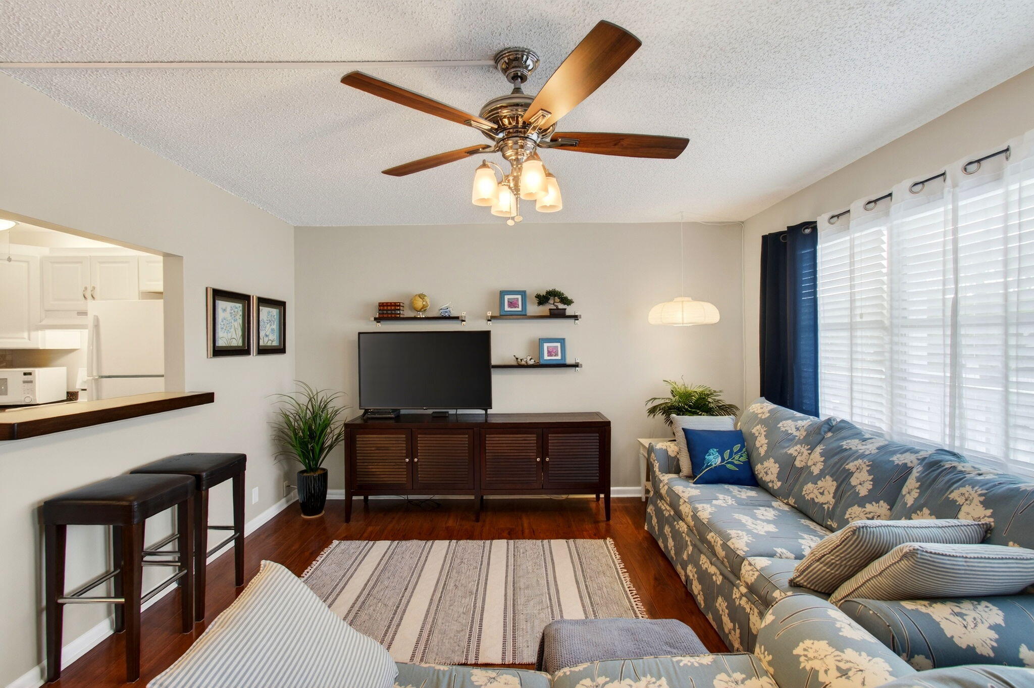 CAMBRIDGE D CONDO - Residential