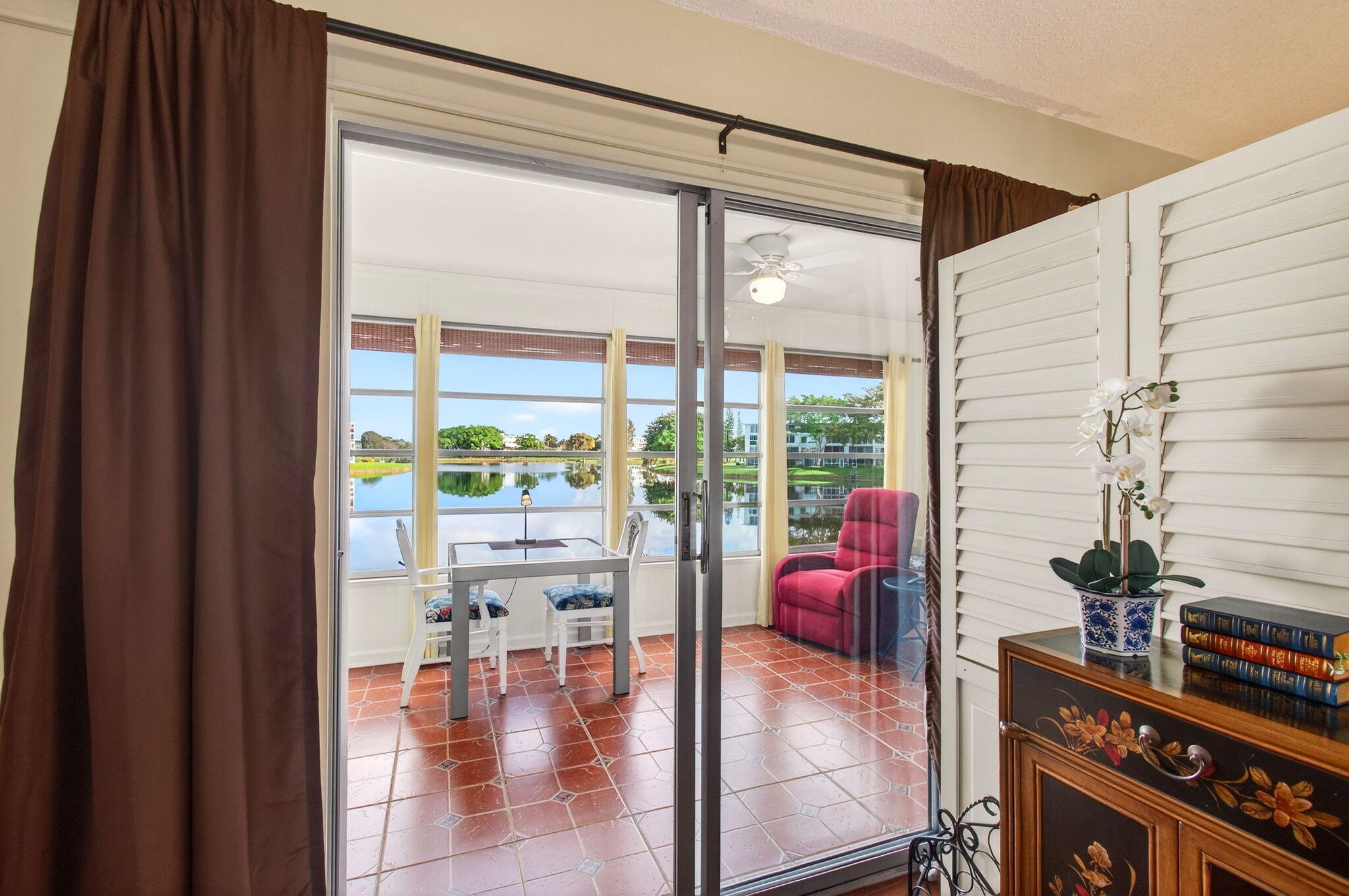 CAMBRIDGE D CONDO - Residential