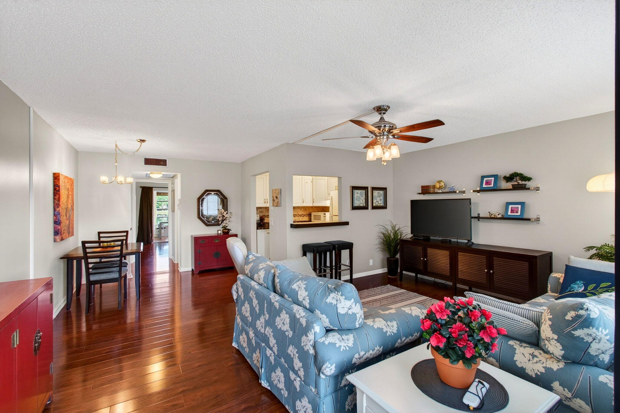 CAMBRIDGE D CONDO - Residential