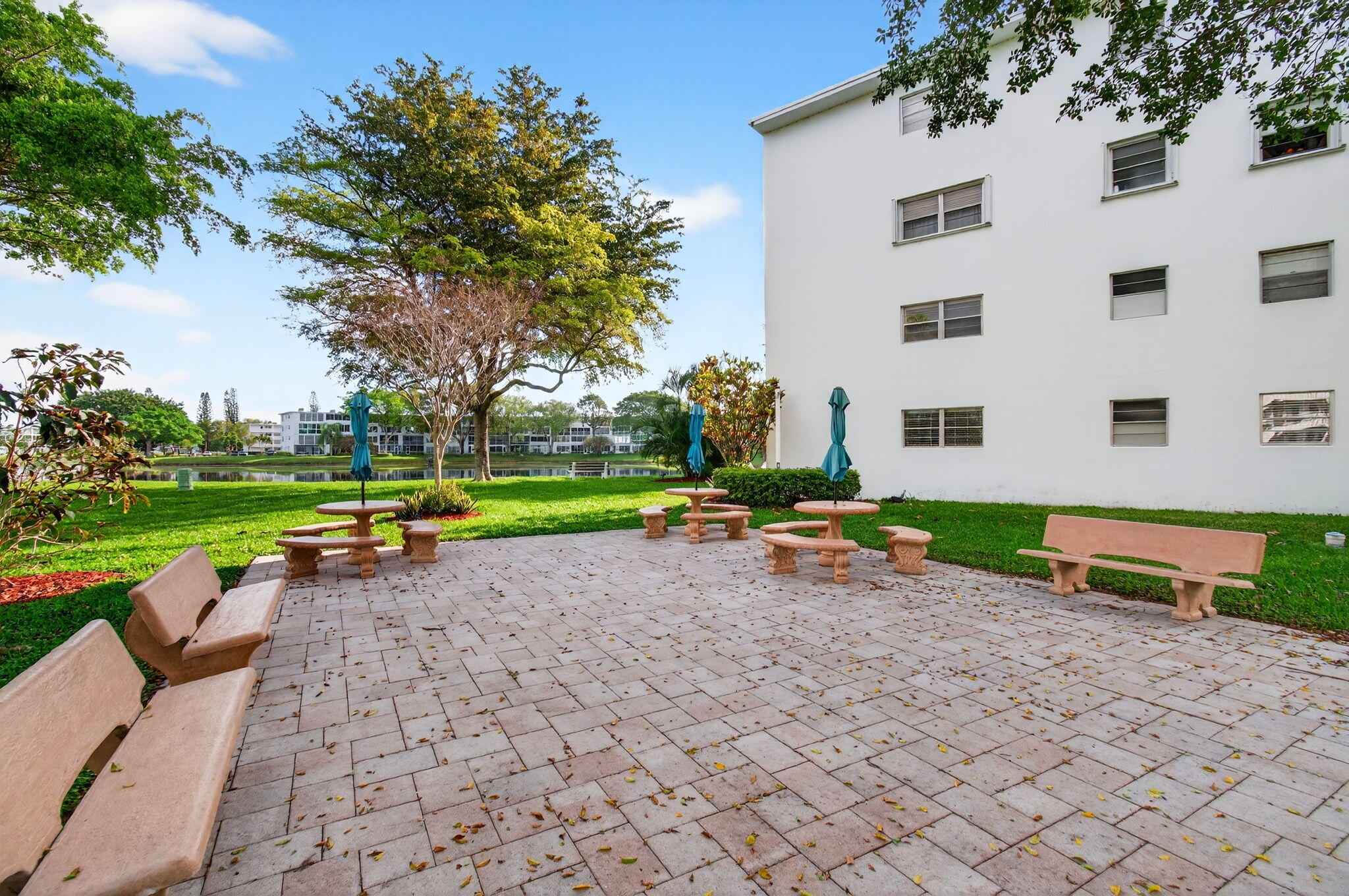 CAMBRIDGE D CONDO - Residential