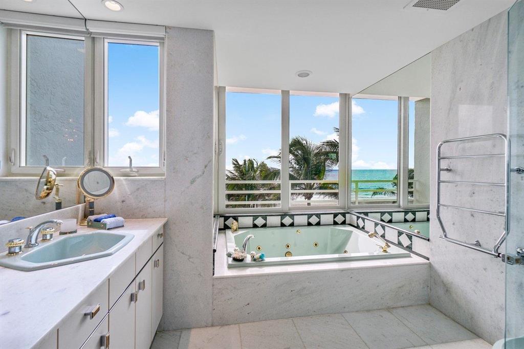 PRESIDENTIAL PLACE CONDO - Residential