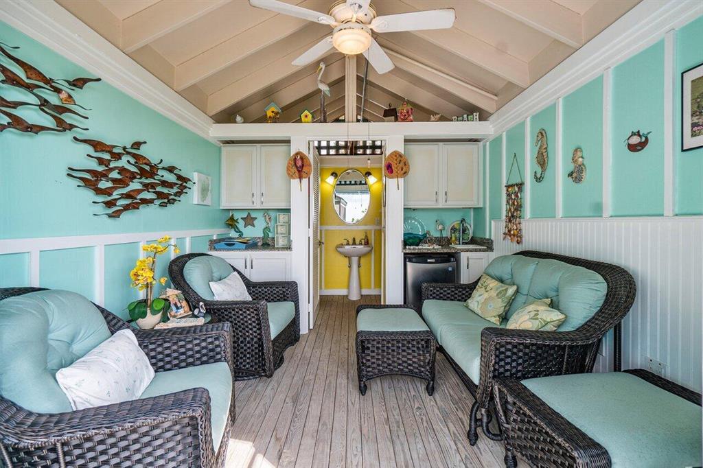 PRESIDENTIAL PLACE CONDO - Residential